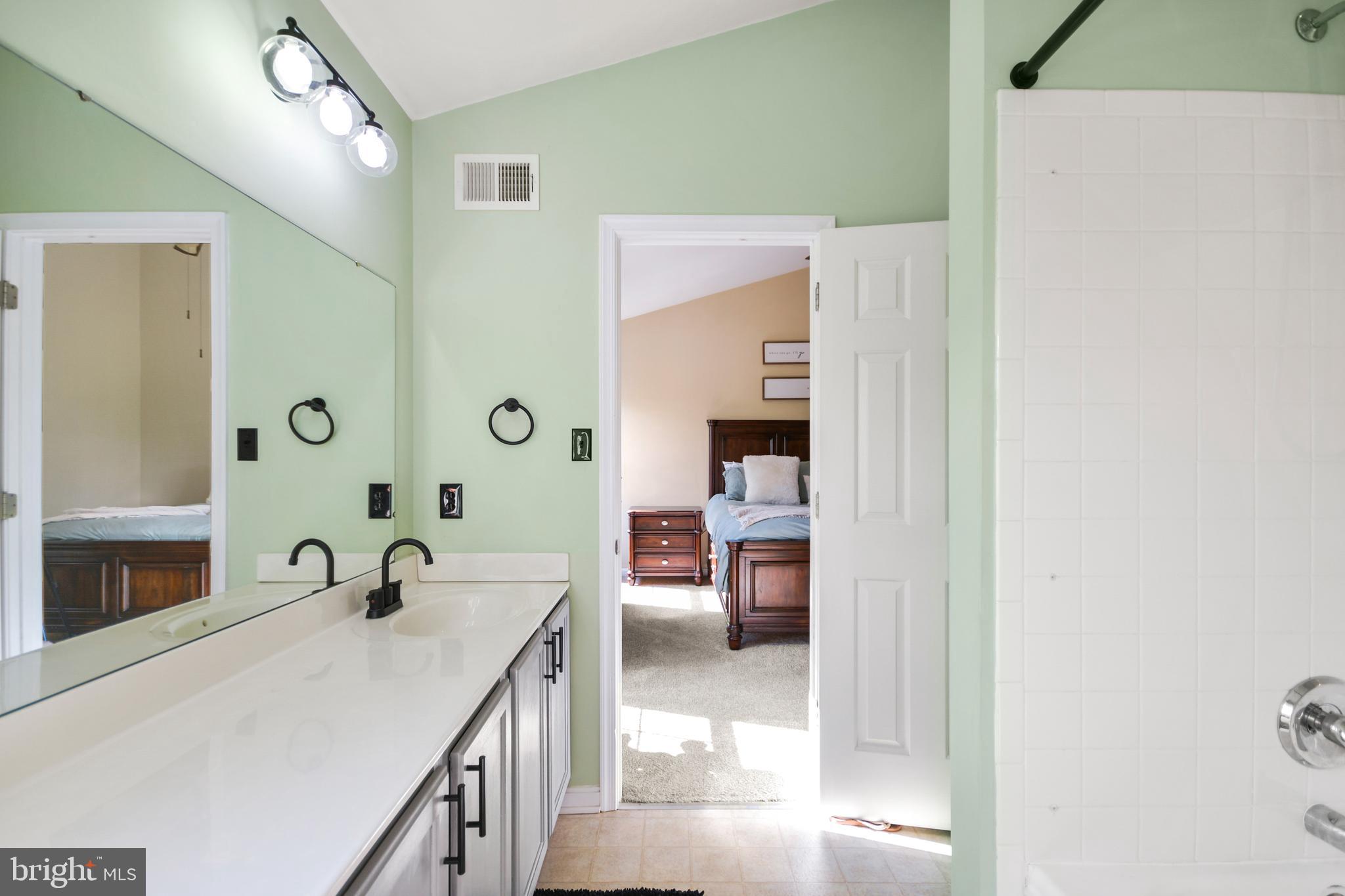 CARRIAGE HILL - Residential