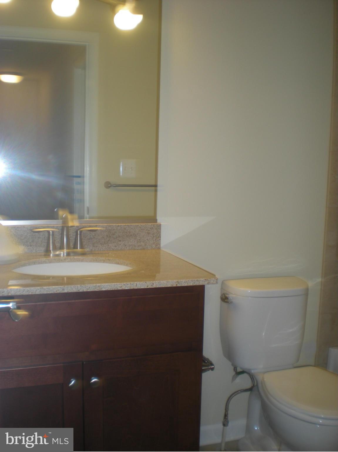 BARNETT AVENUE TOWNHOMES - Residential Lease