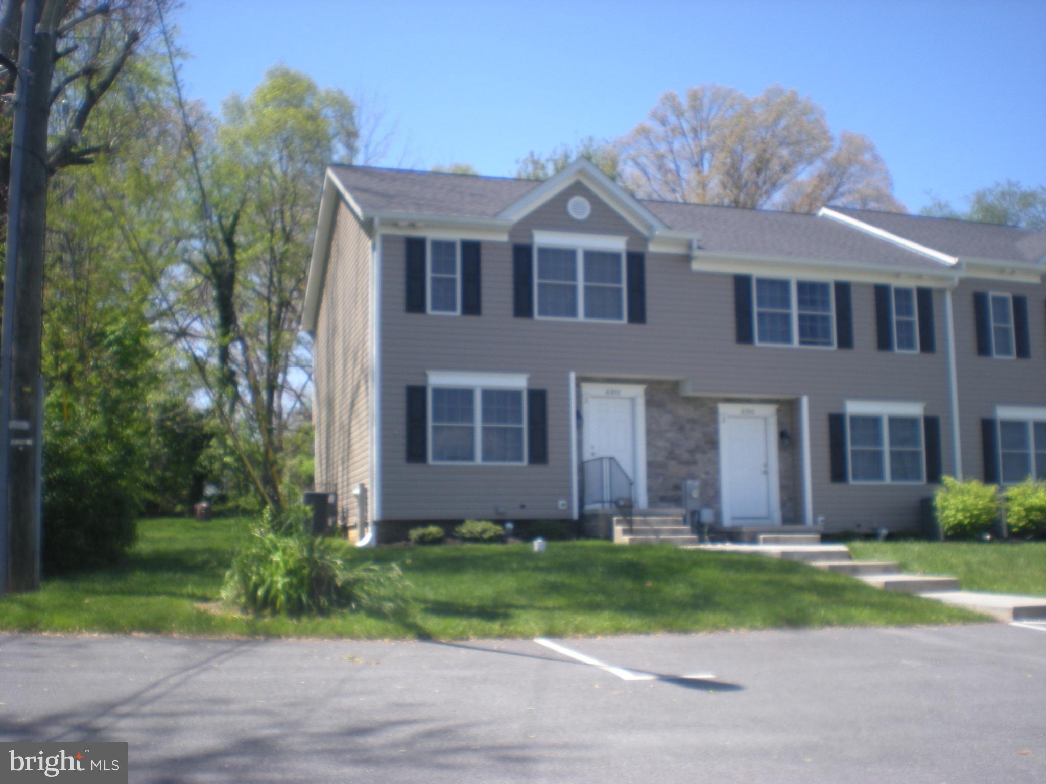 BARNETT AVENUE TOWNHOMES - Residential Lease