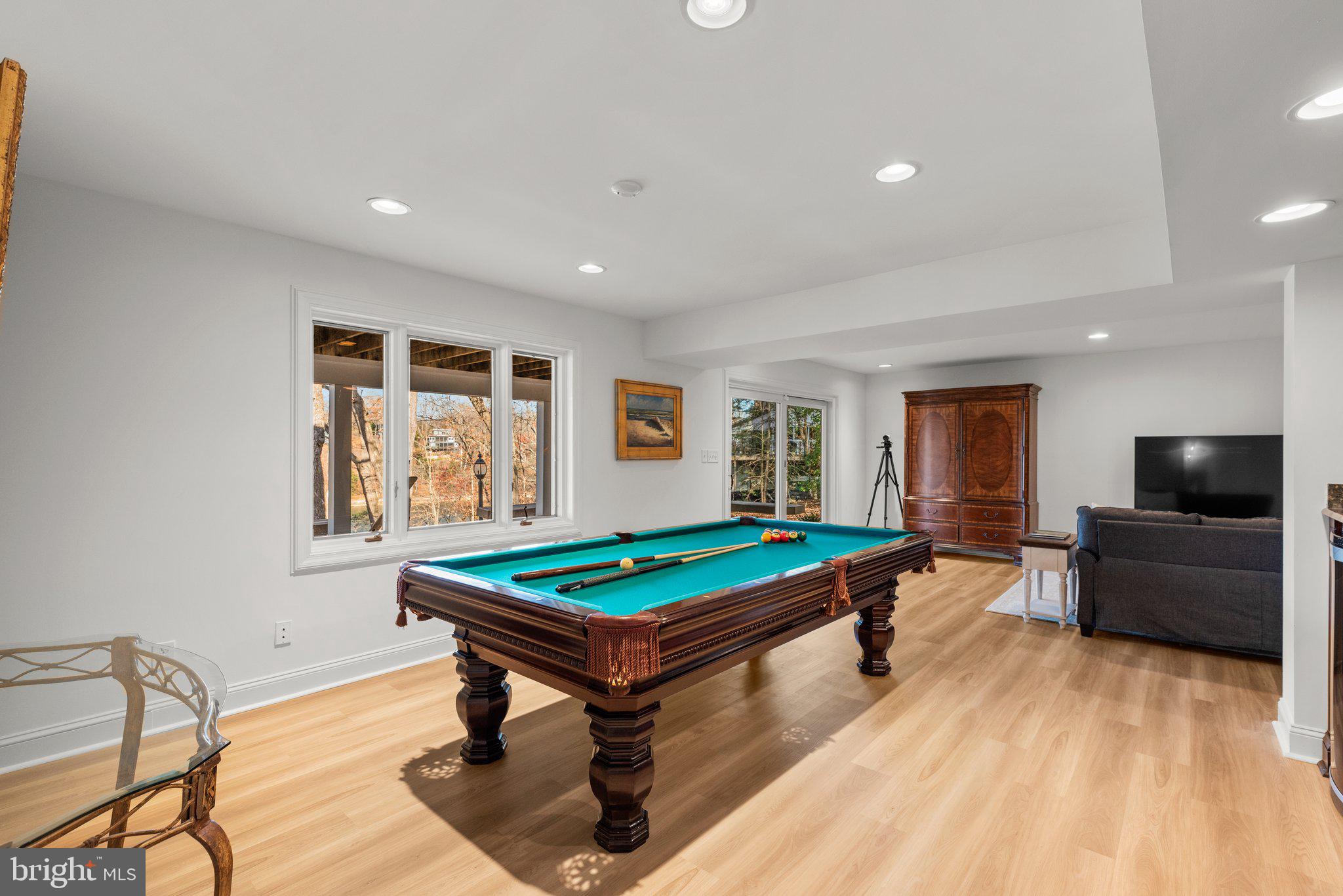 THE DOWNS - Residential