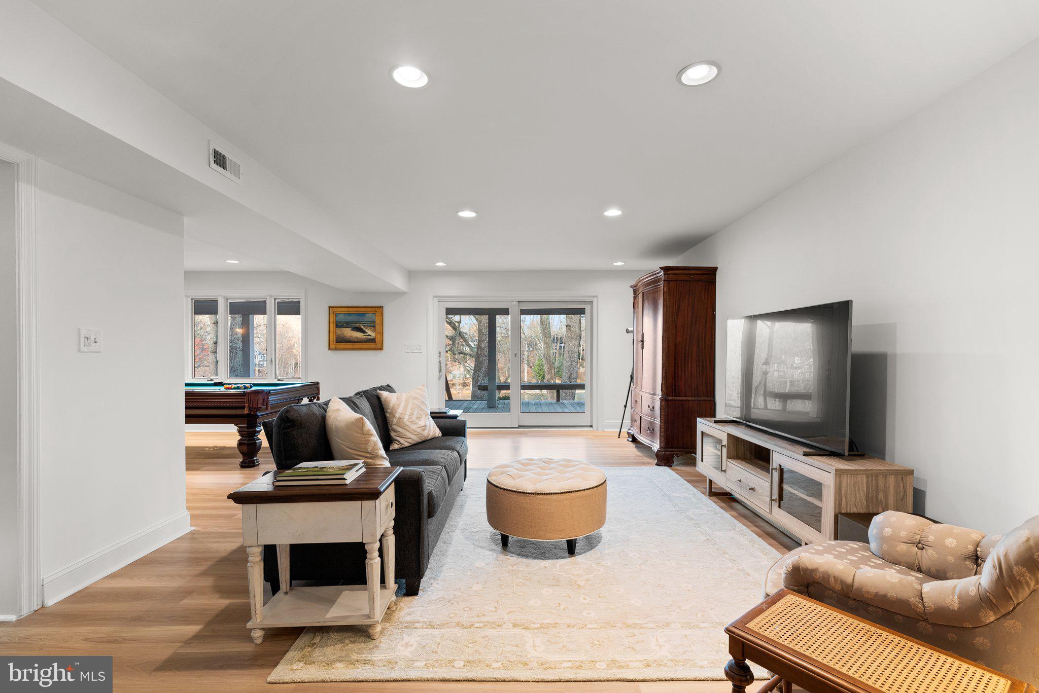 THE DOWNS - Residential