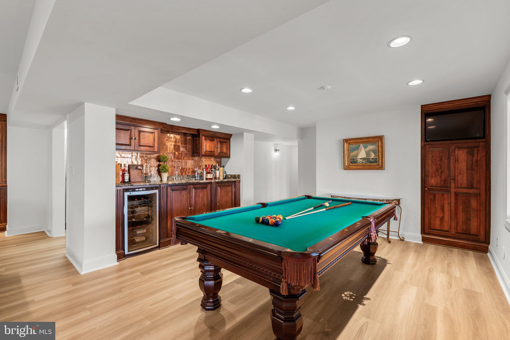 THE DOWNS - Residential