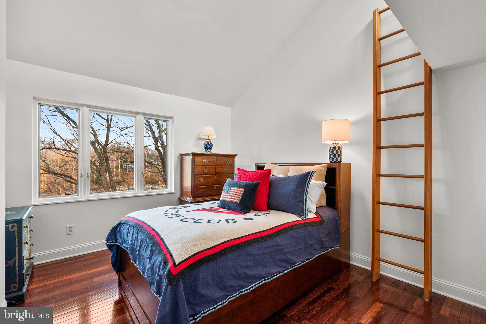 THE DOWNS - Residential