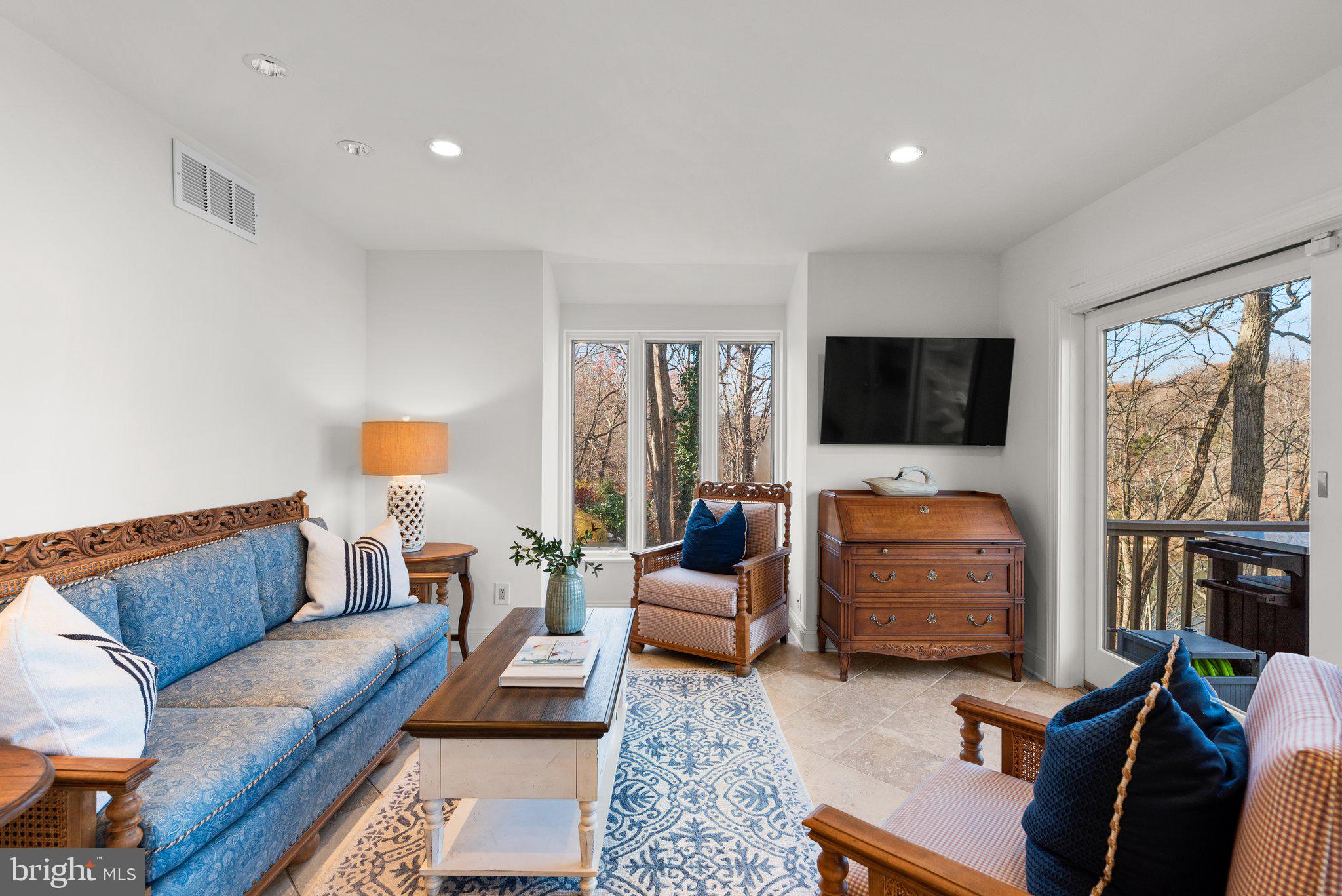 THE DOWNS - Residential