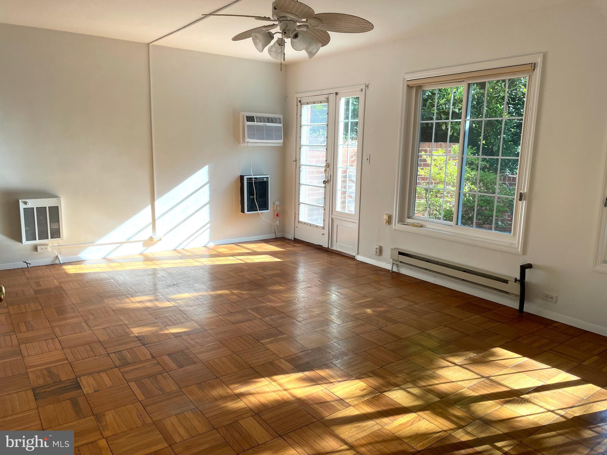 PARKFAIRFAX - Residential Lease