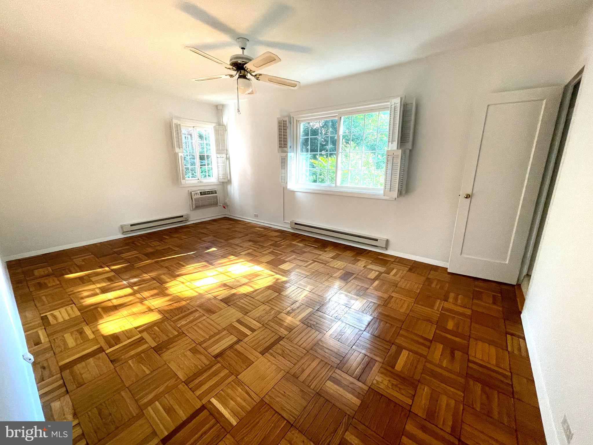 PARKFAIRFAX - Residential Lease