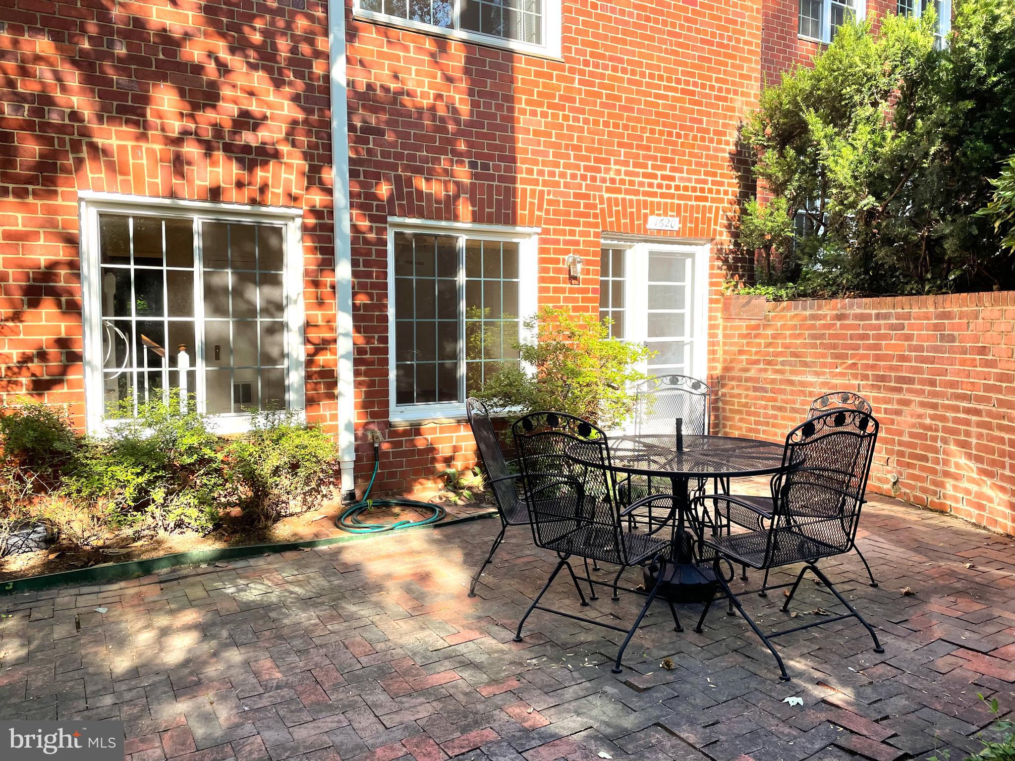 PARKFAIRFAX - Residential Lease