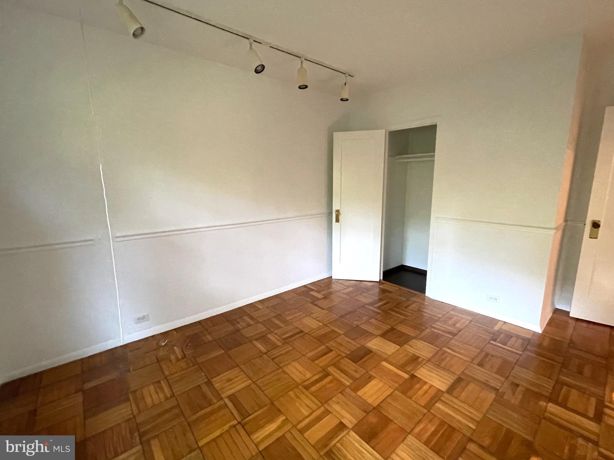 PARKFAIRFAX - Residential Lease