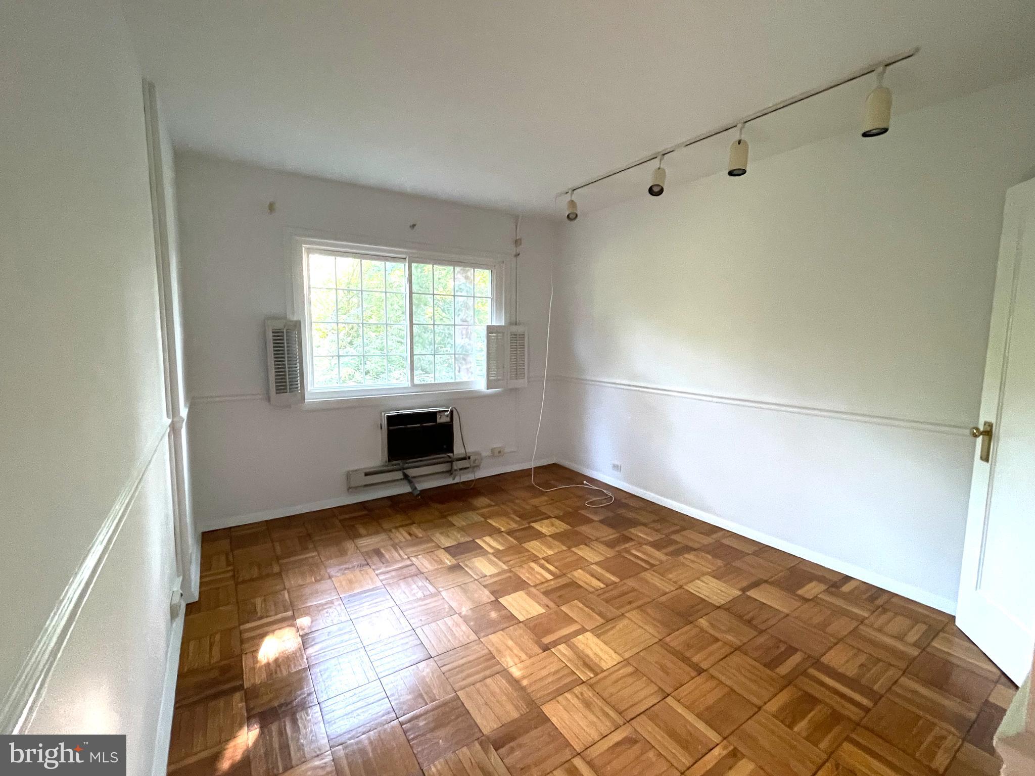 PARKFAIRFAX - Residential Lease