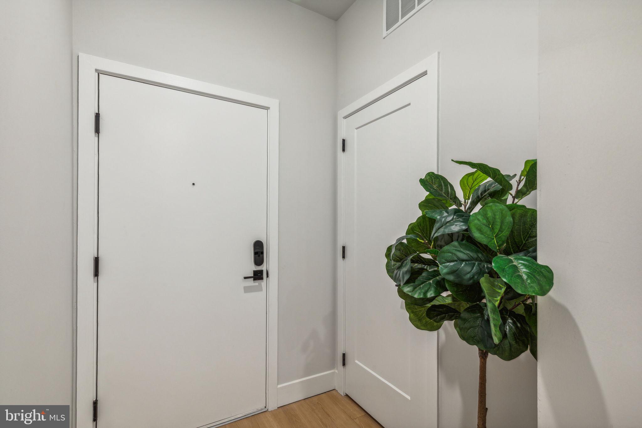 ROXBOROUGH - Residential Lease