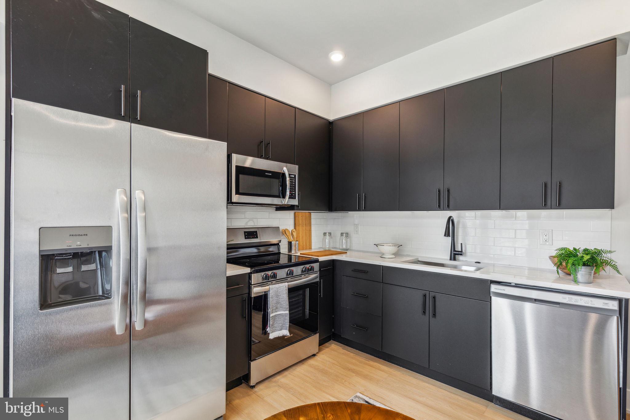 ROXBOROUGH - Residential Lease