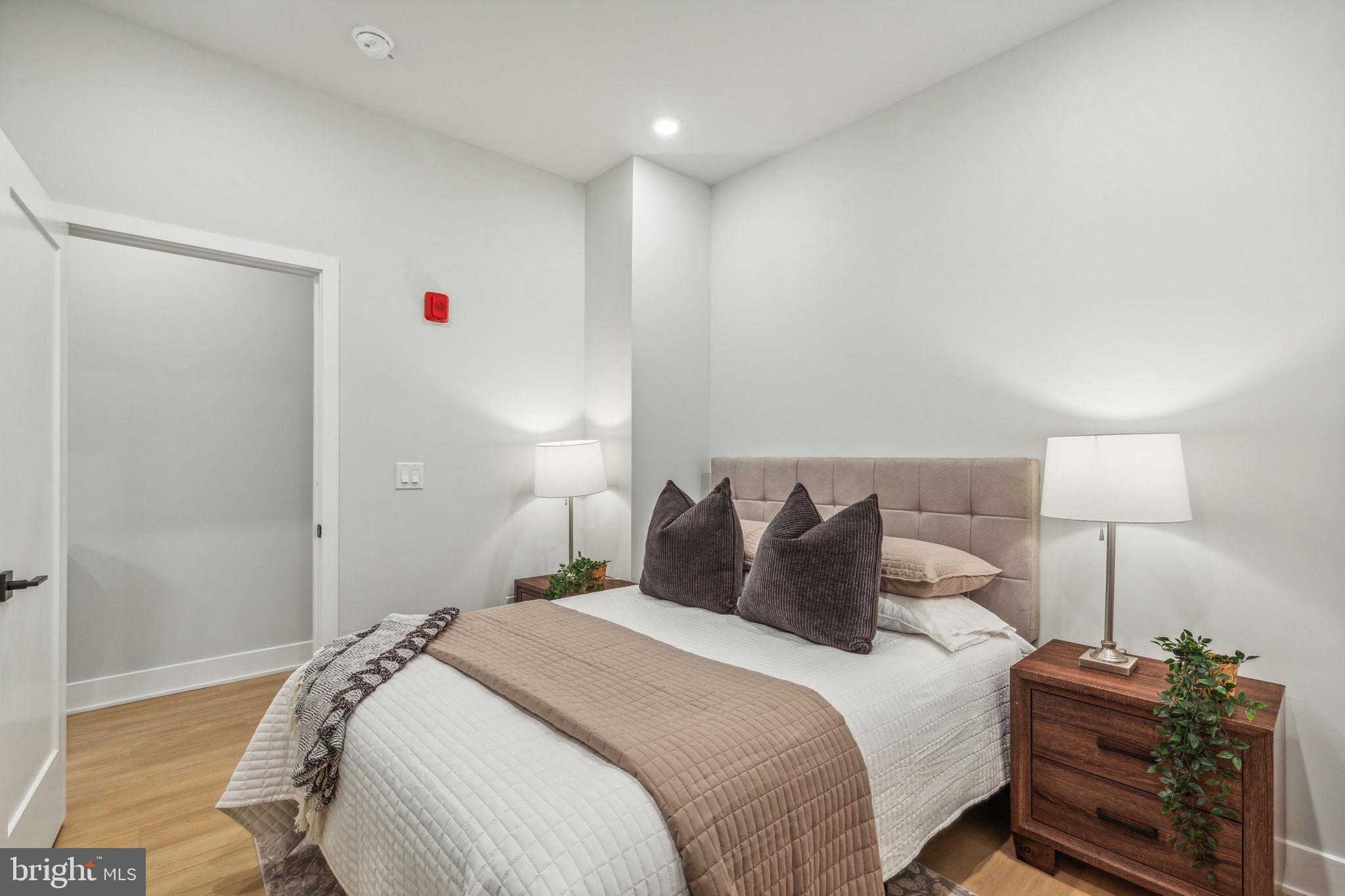 ROXBOROUGH - Residential Lease