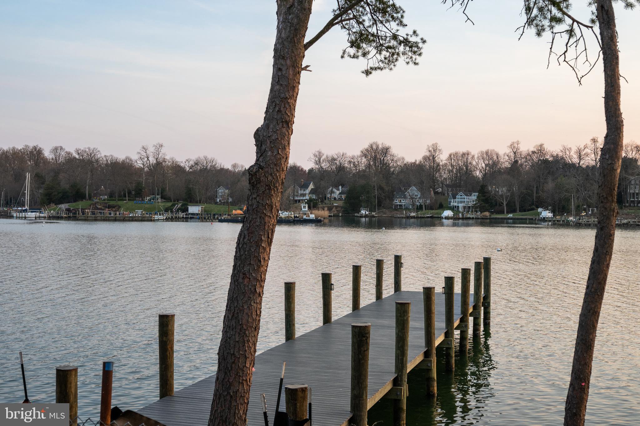 ANNAPOLIS ROADS - Residential