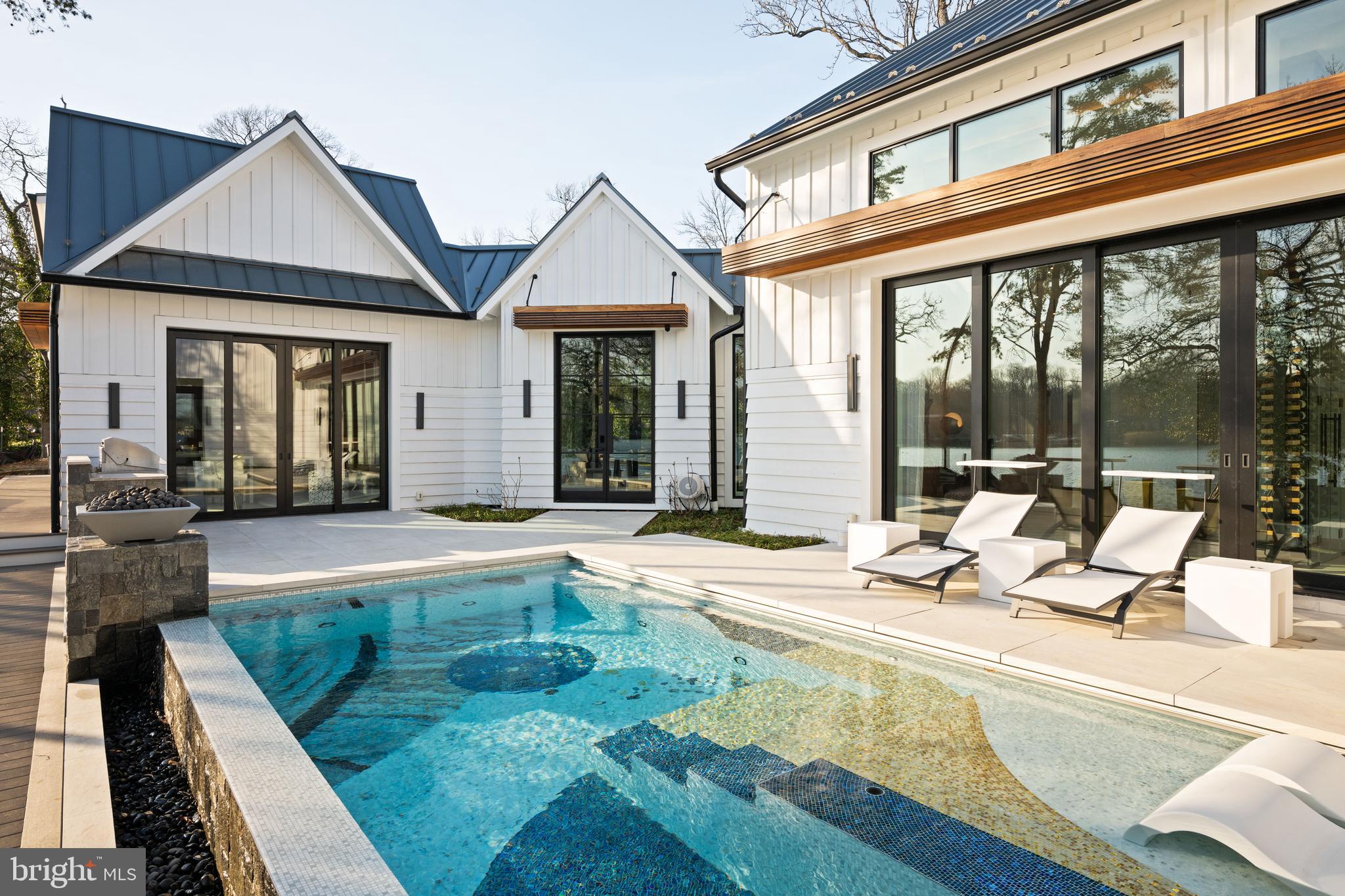 ANNAPOLIS ROADS - Residential
