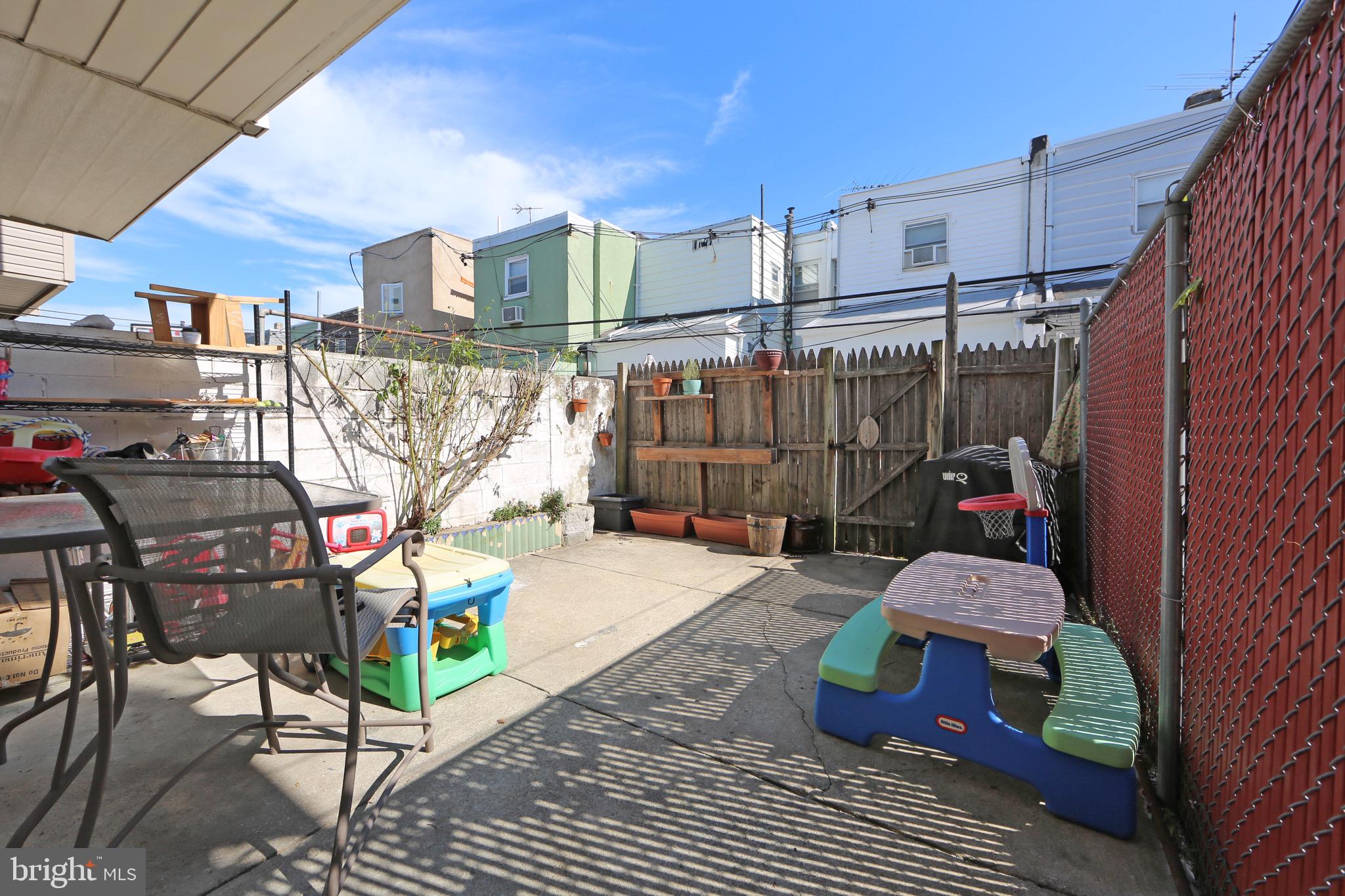 GIRARD ESTATES - Residential