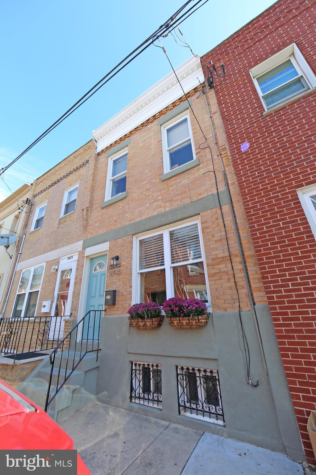 GIRARD ESTATES - Residential