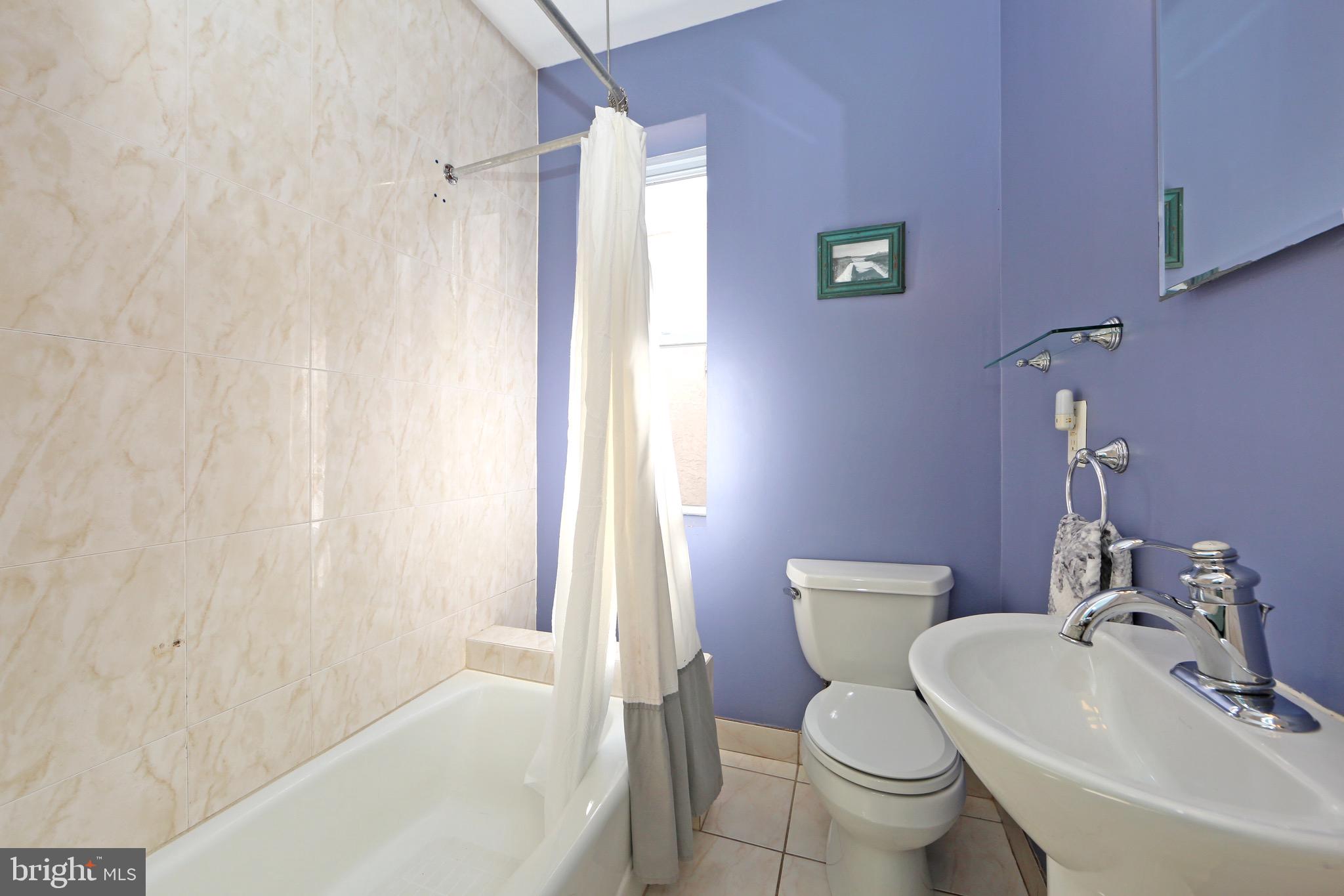 GIRARD ESTATES - Residential