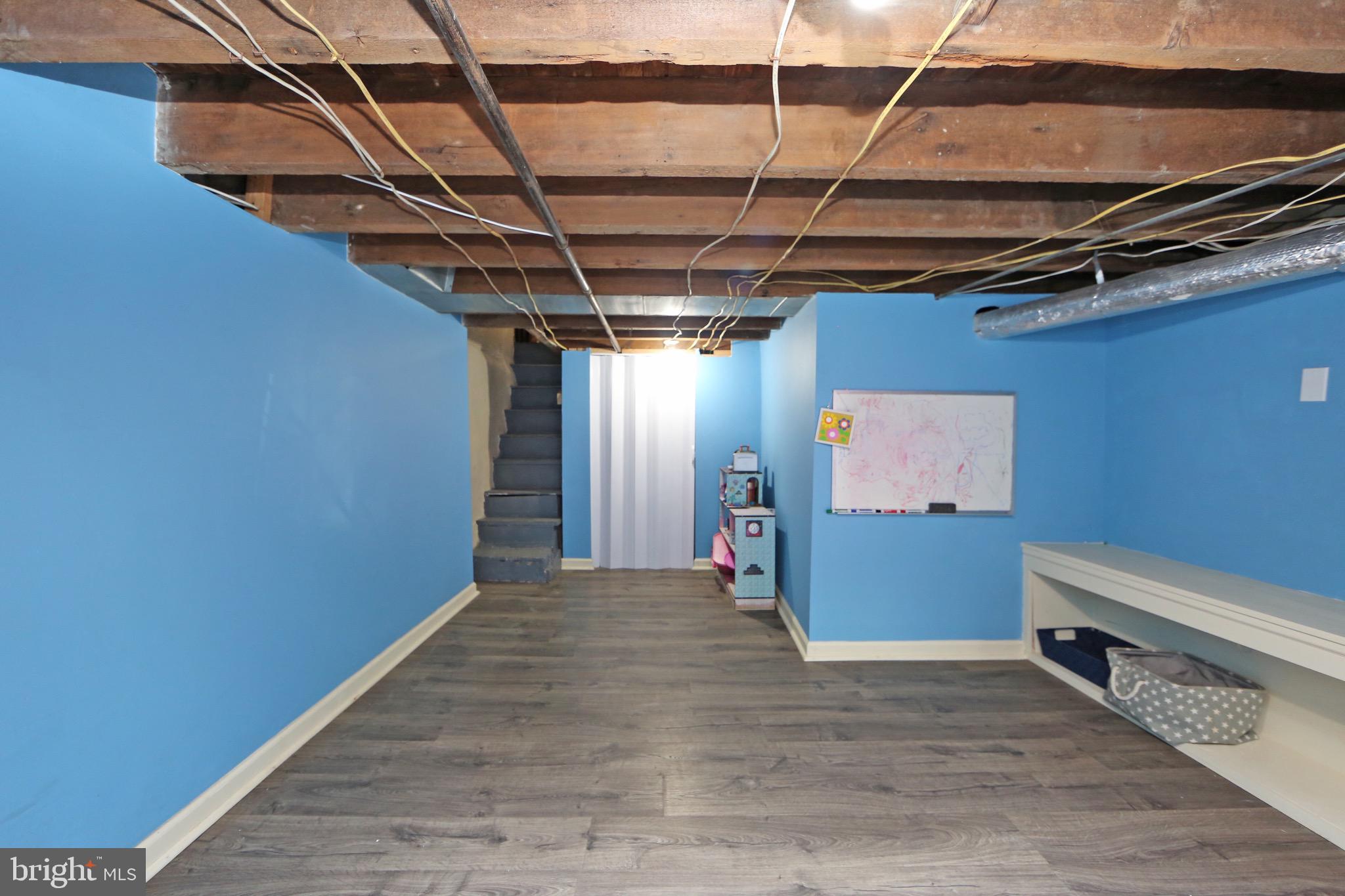 GIRARD ESTATES - Residential