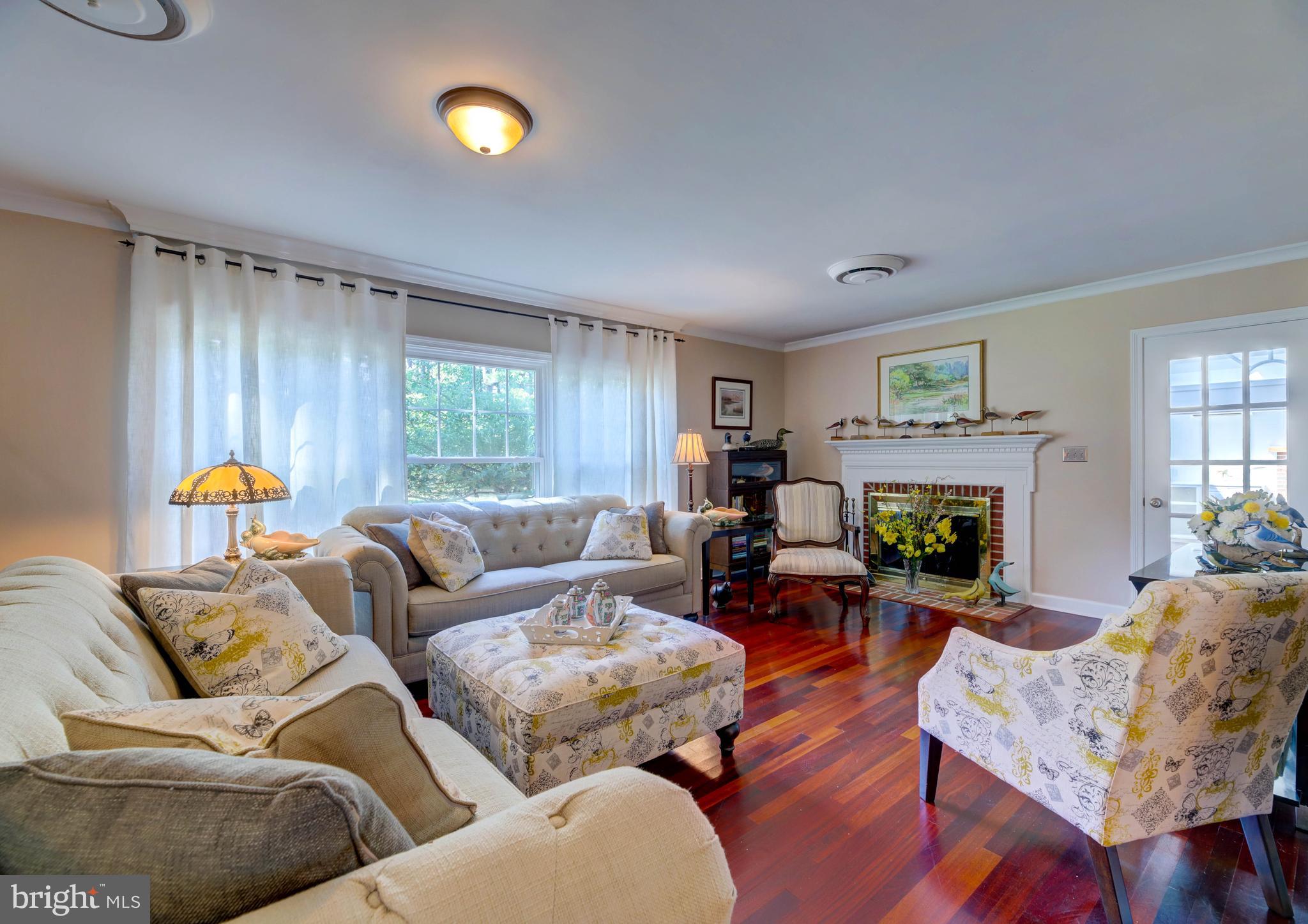 9 ALGONQUIN ROAD