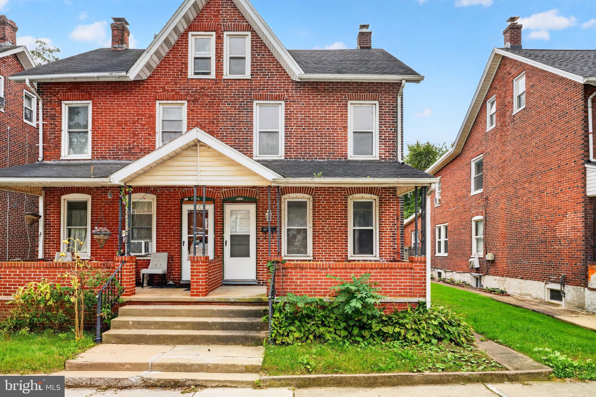 206 CHARLES STREET