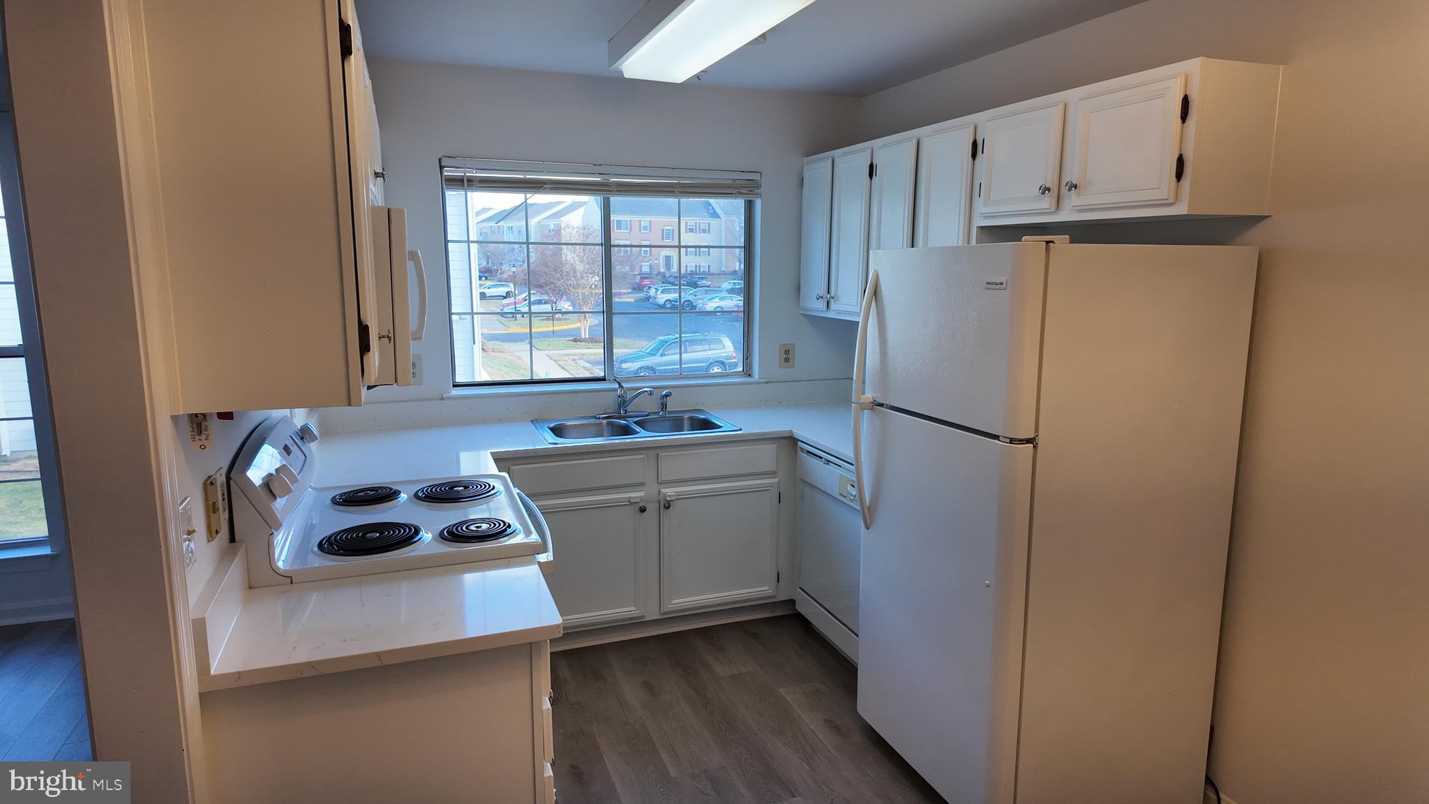 FOX CHASE - Residential