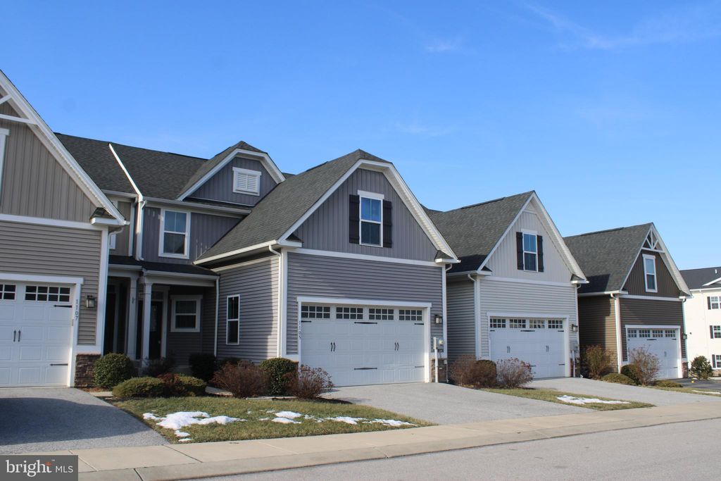 Photo of 1105 Greenleigh Drive, YORK, PA 17403 (MLS # PAYK2095648)