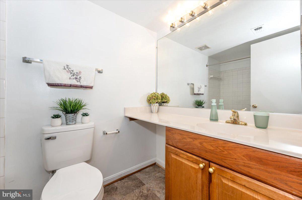 VISTAS 2 AT LAUREL - Residential