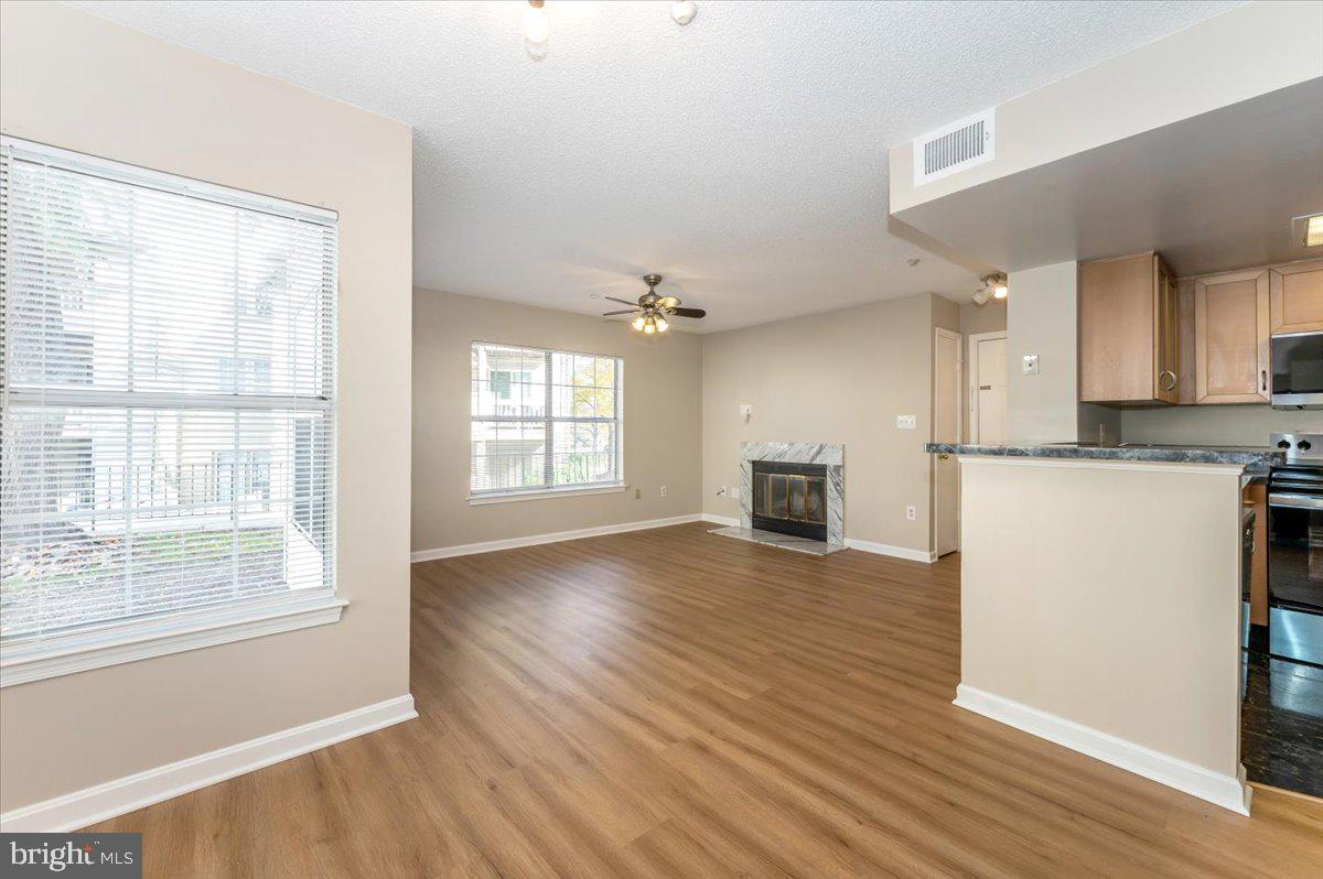 VISTAS 2 AT LAUREL - Residential