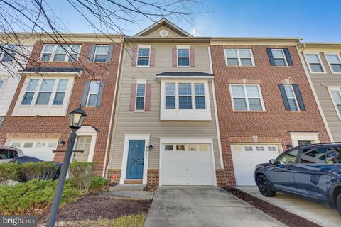 4511 POTOMAC HIGHLANDS CIRCLE TRIANGLE VA 22172