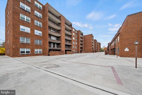 215 HADDONFIELD COMMONS 215 HADDONFIELD NJ 08033