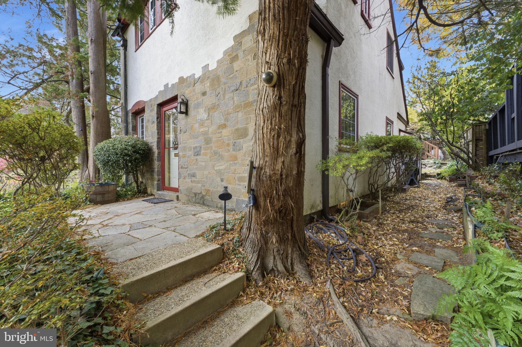 4607 VAN NESS STREET NW