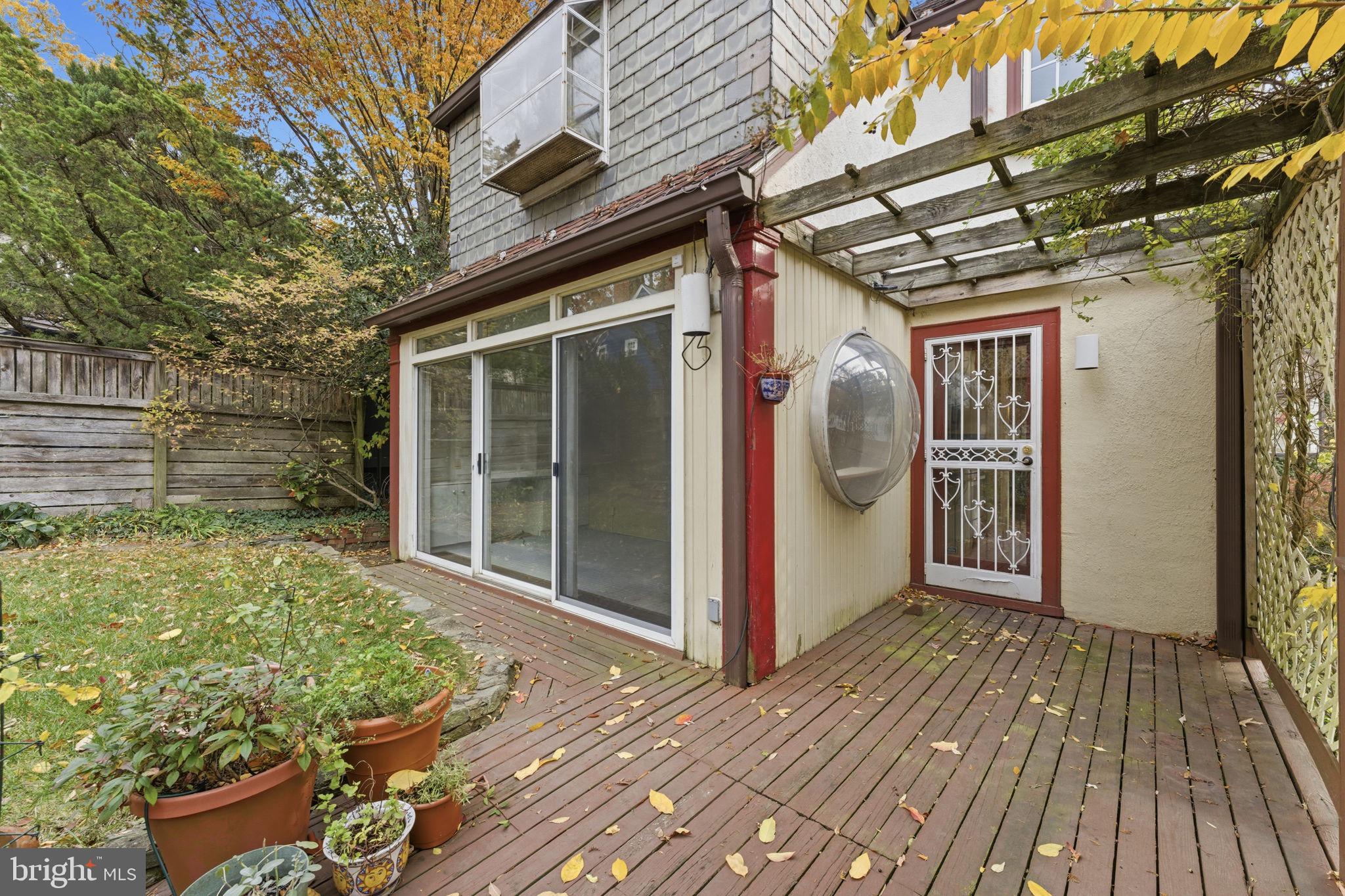 AMERICAN UNIVERSITY PARK - Residential