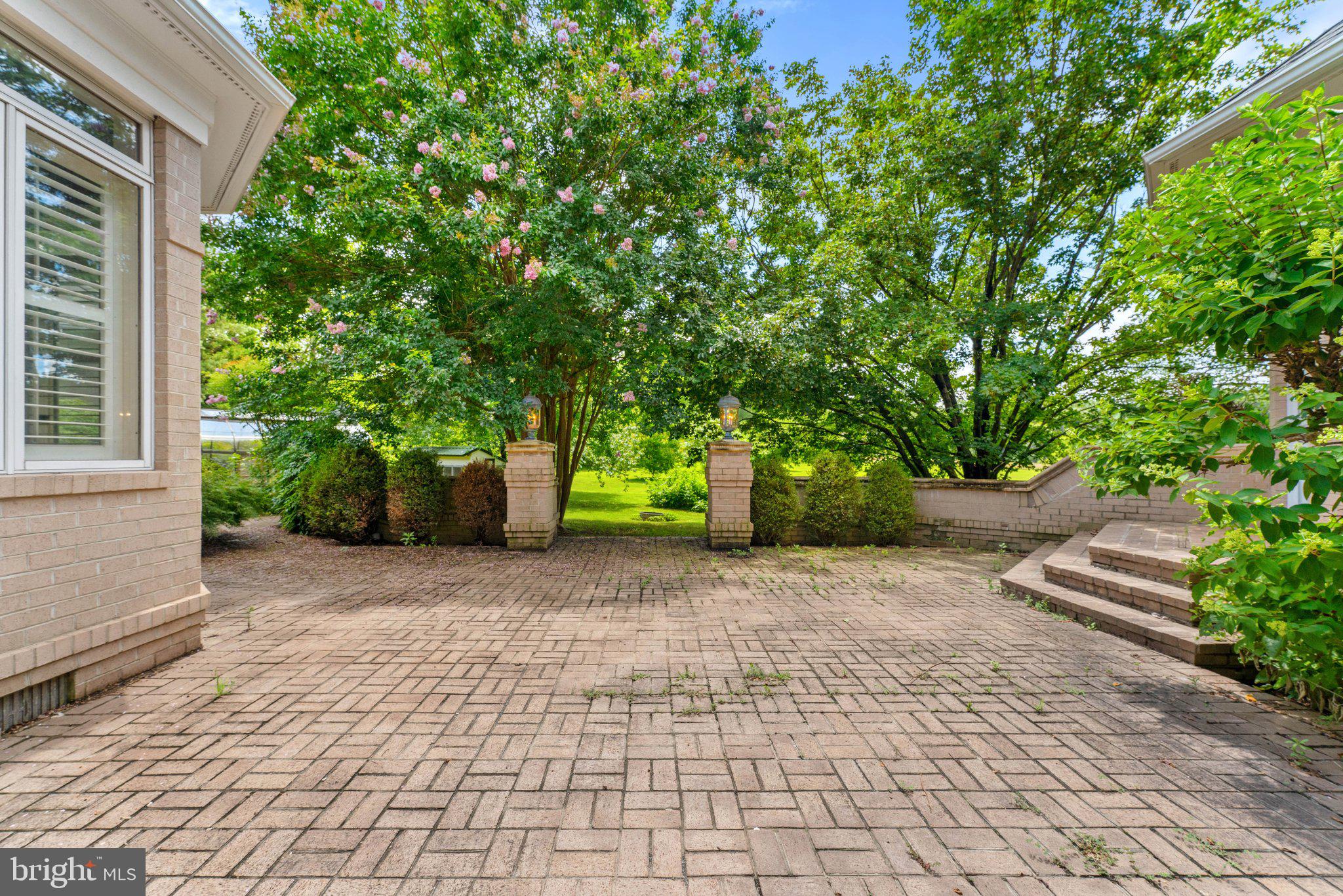 BRENT-TURF ACRES - Residential