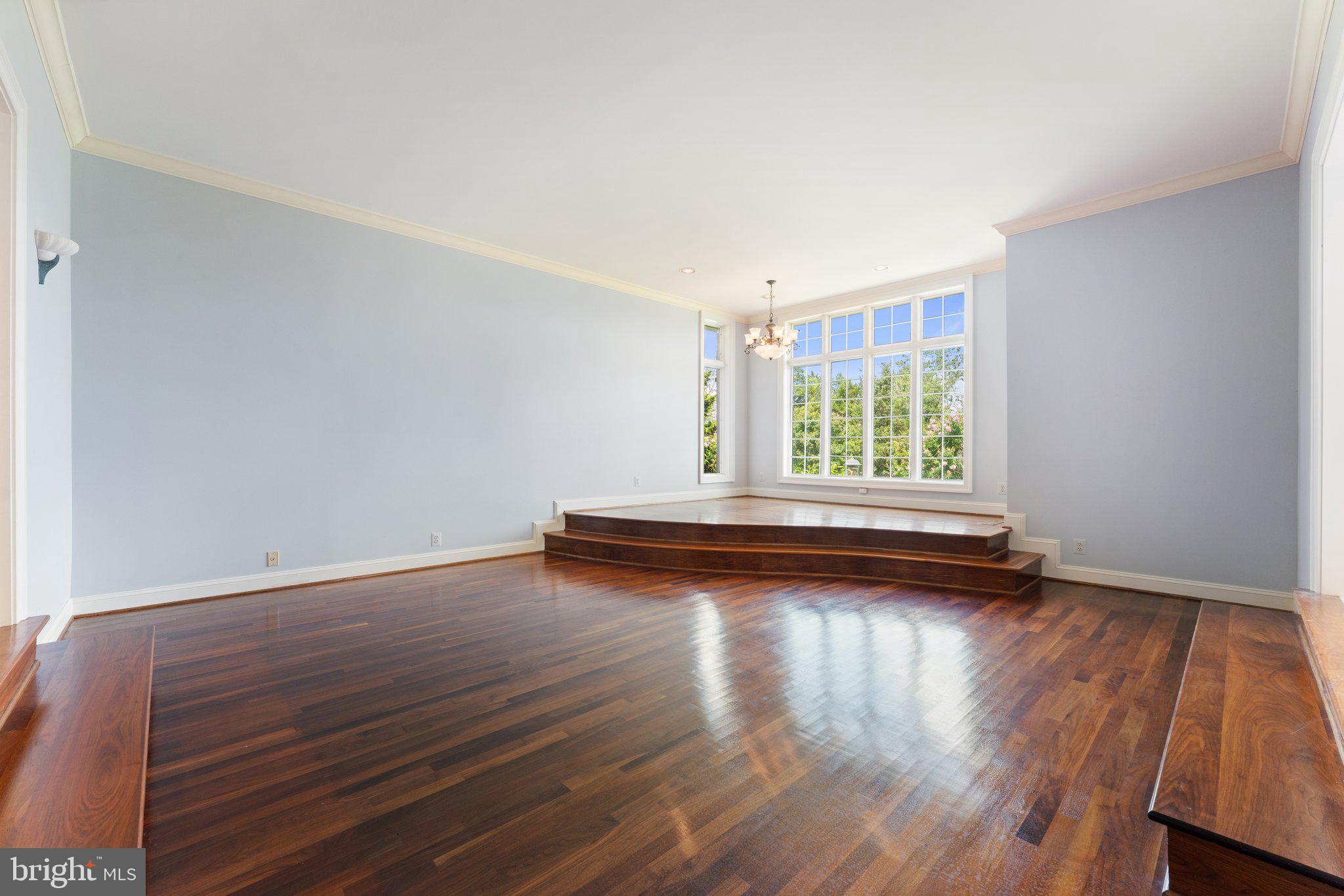 BRENT-TURF ACRES - Residential