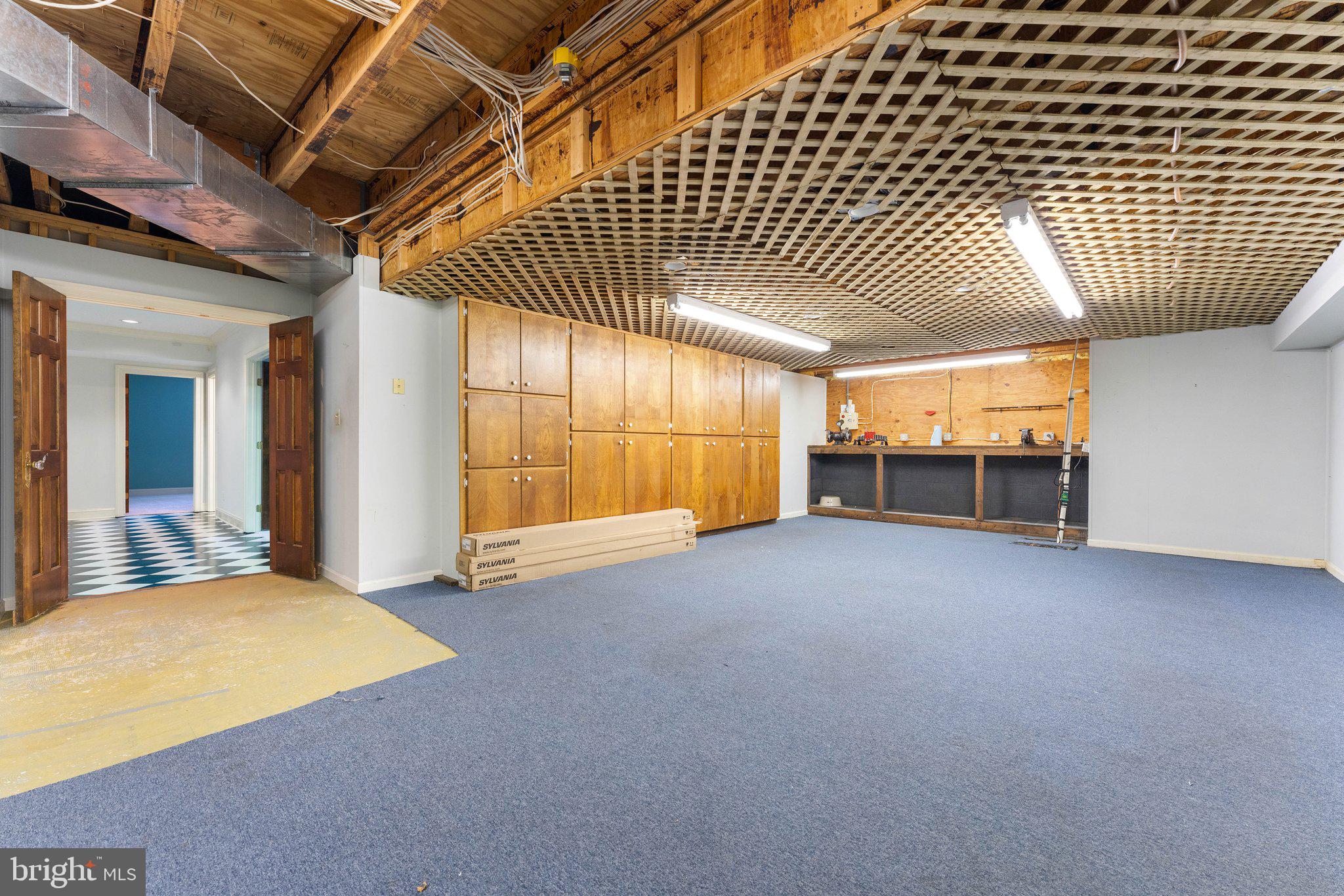 BRENT-TURF ACRES - Residential