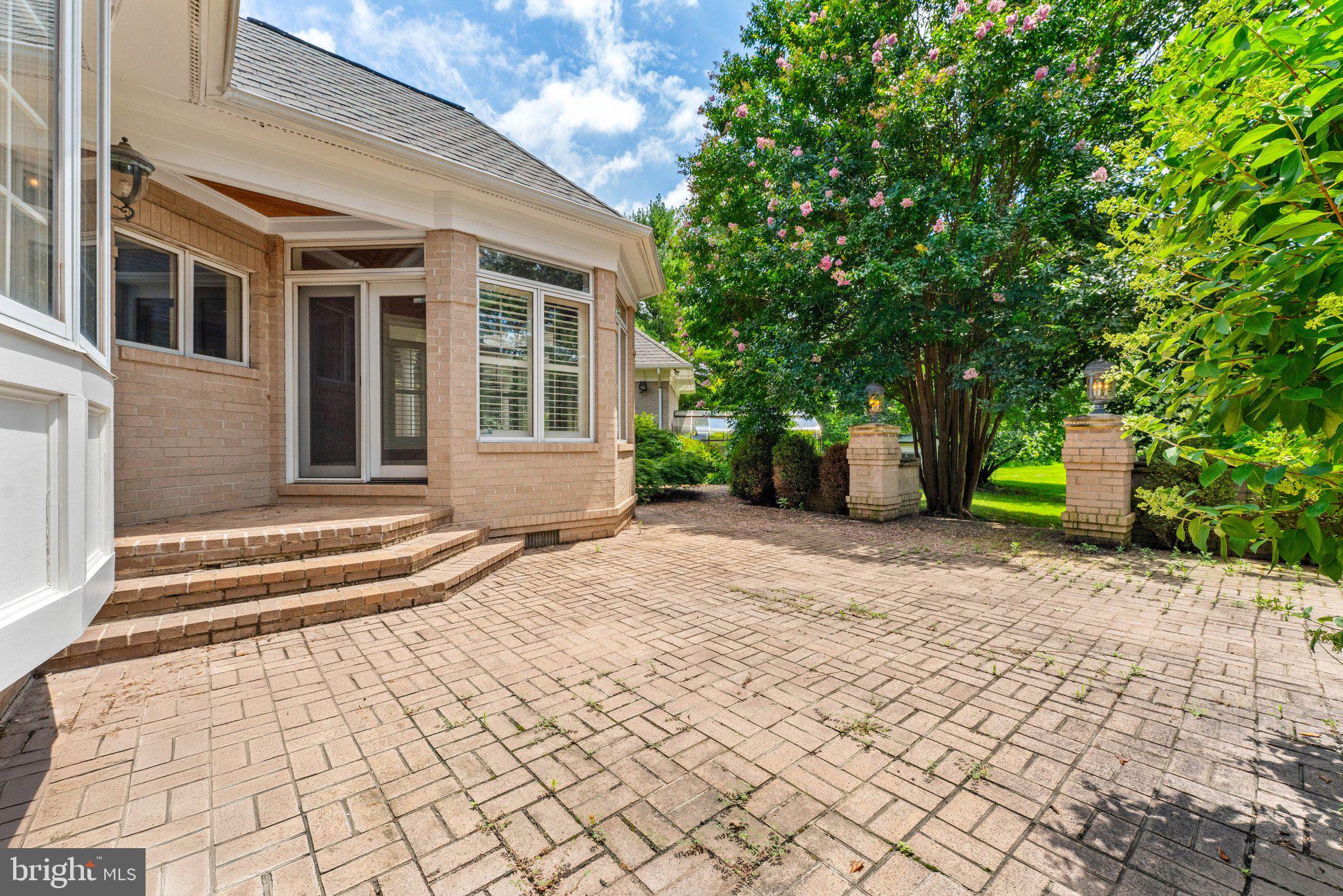 BRENT-TURF ACRES - Residential