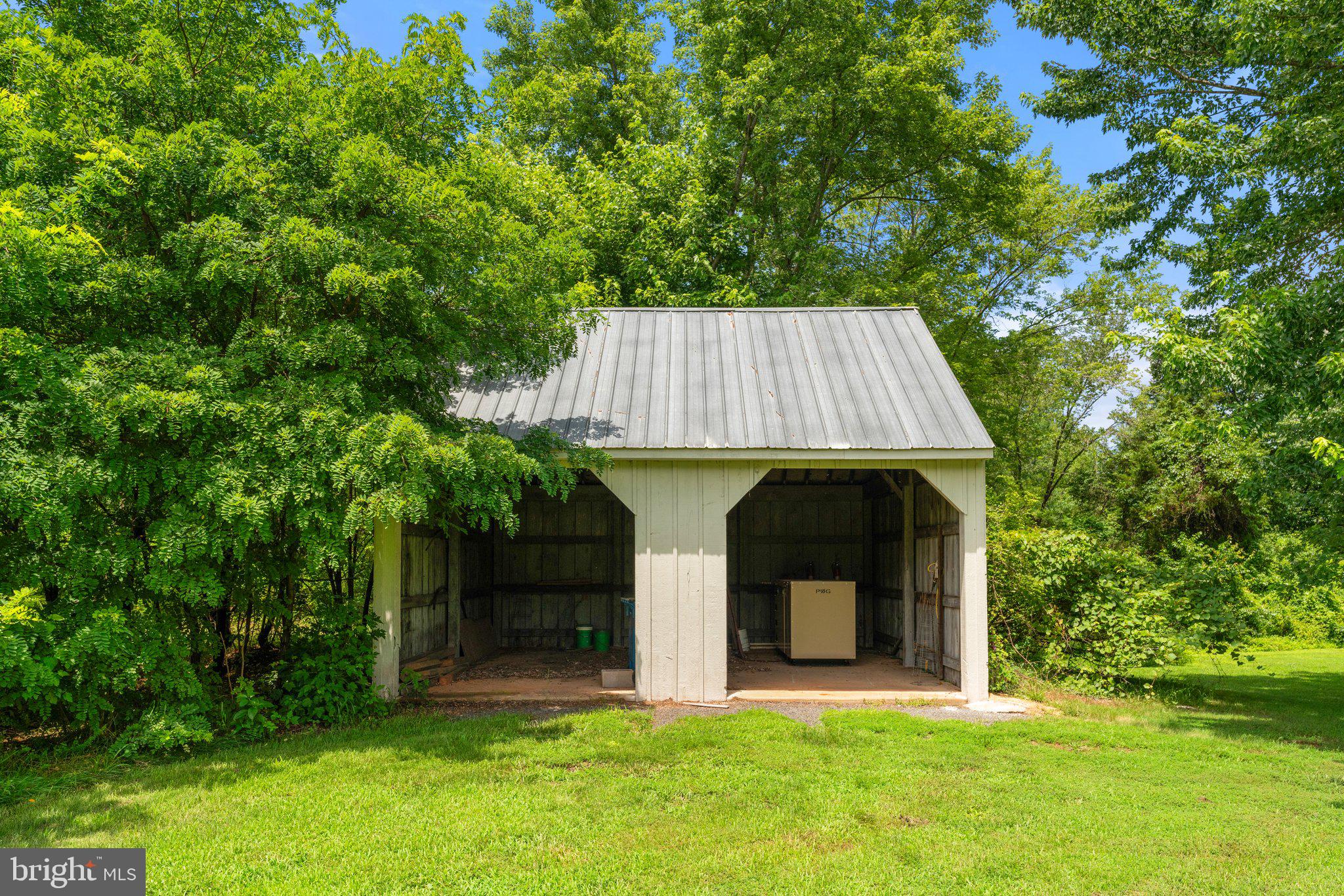 BRENT-TURF ACRES - Residential