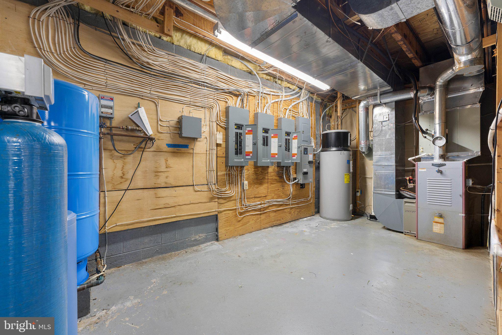 BRENT-TURF ACRES - Residential