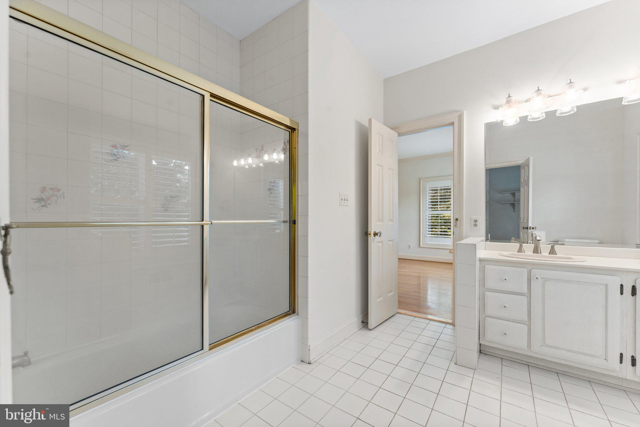 BRENT-TURF ACRES - Residential