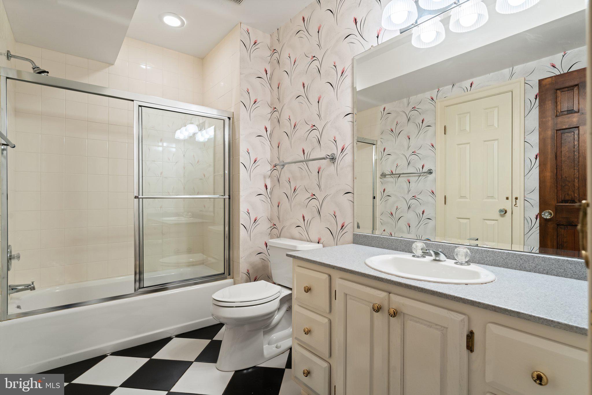 BRENT-TURF ACRES - Residential