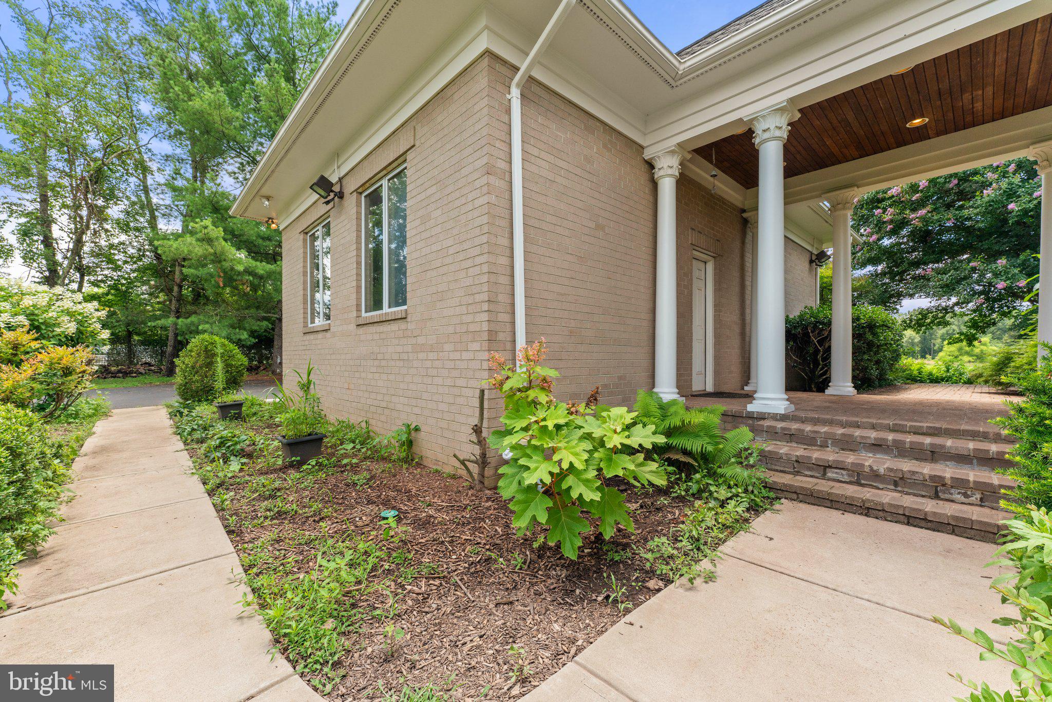 BRENT-TURF ACRES - Residential