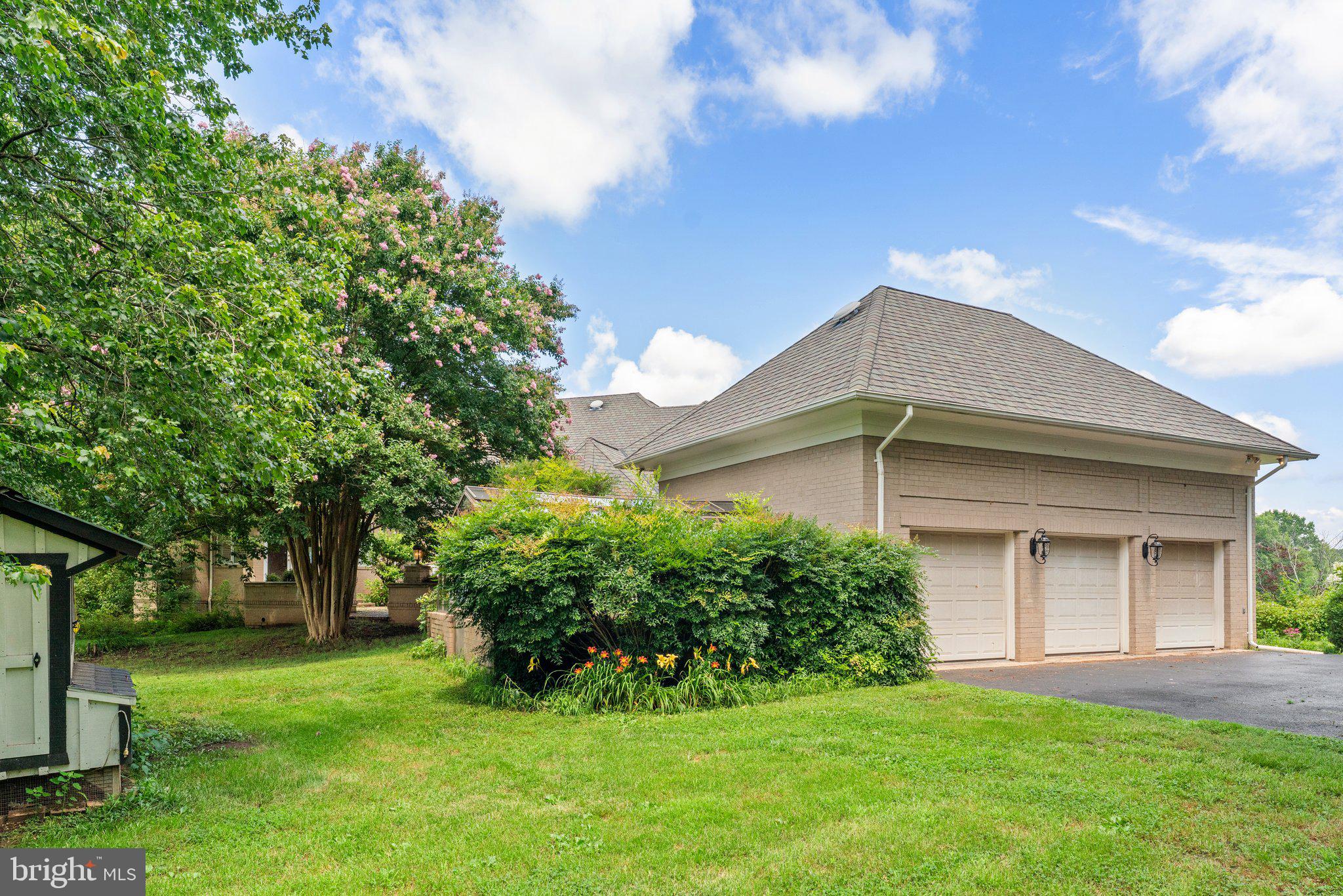 BRENT-TURF ACRES - Residential