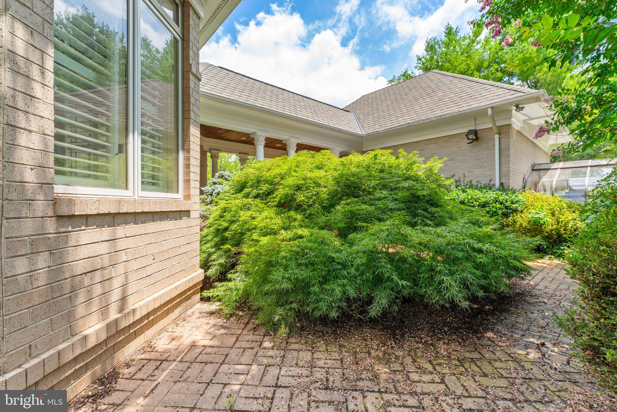 BRENT-TURF ACRES - Residential