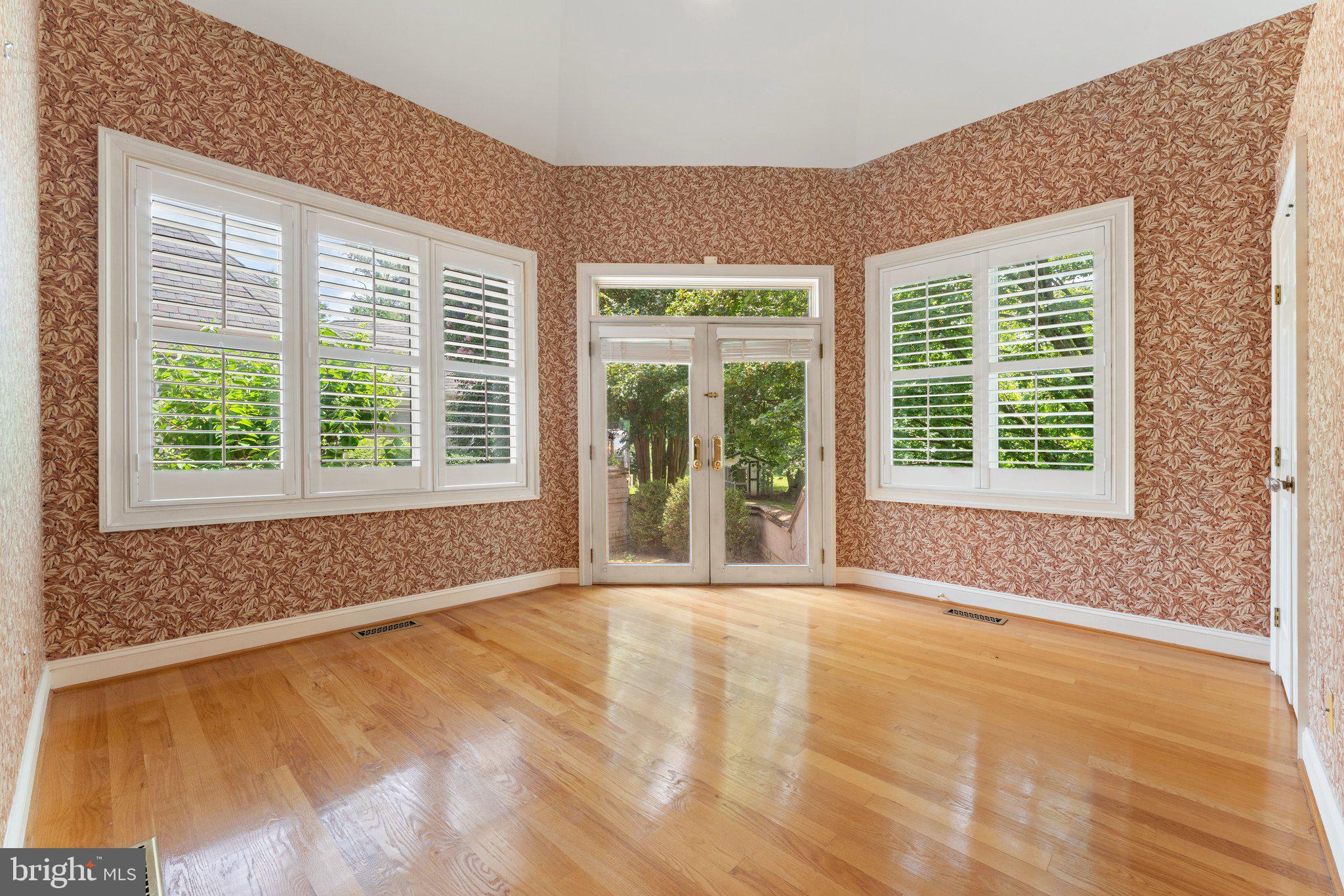 BRENT-TURF ACRES - Residential