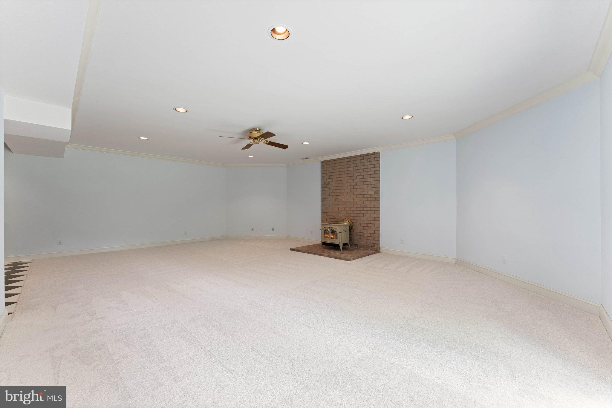 BRENT-TURF ACRES - Residential