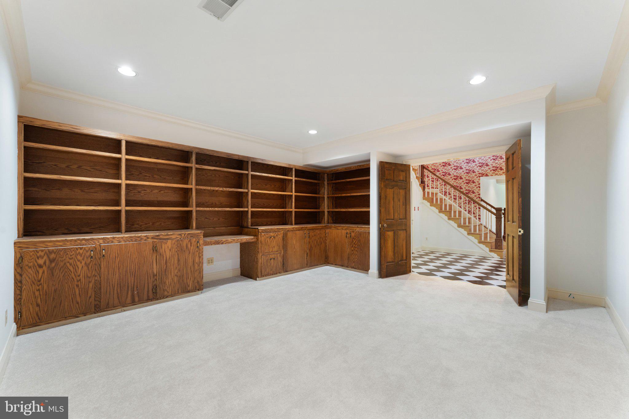 BRENT-TURF ACRES - Residential