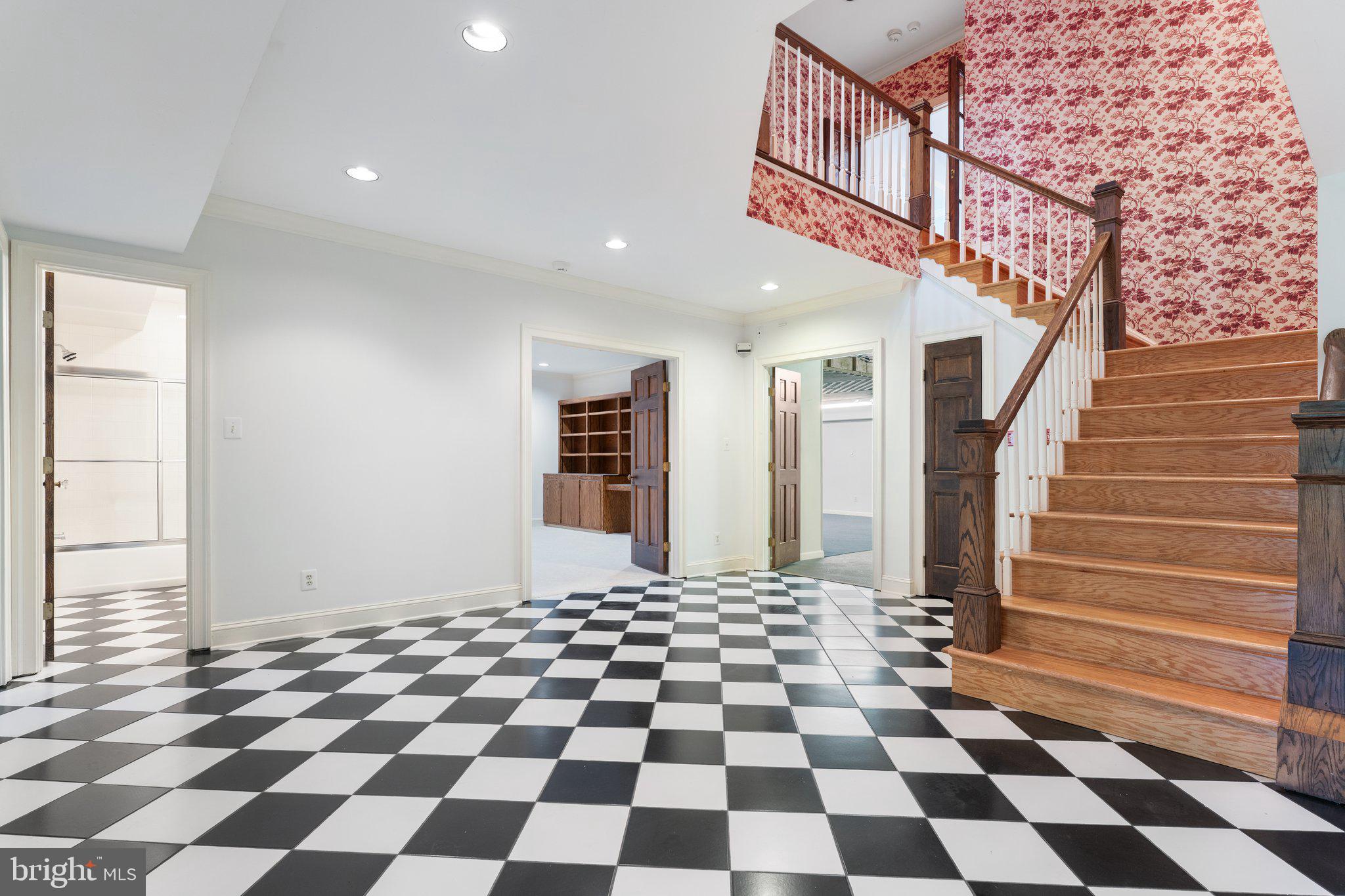 BRENT-TURF ACRES - Residential