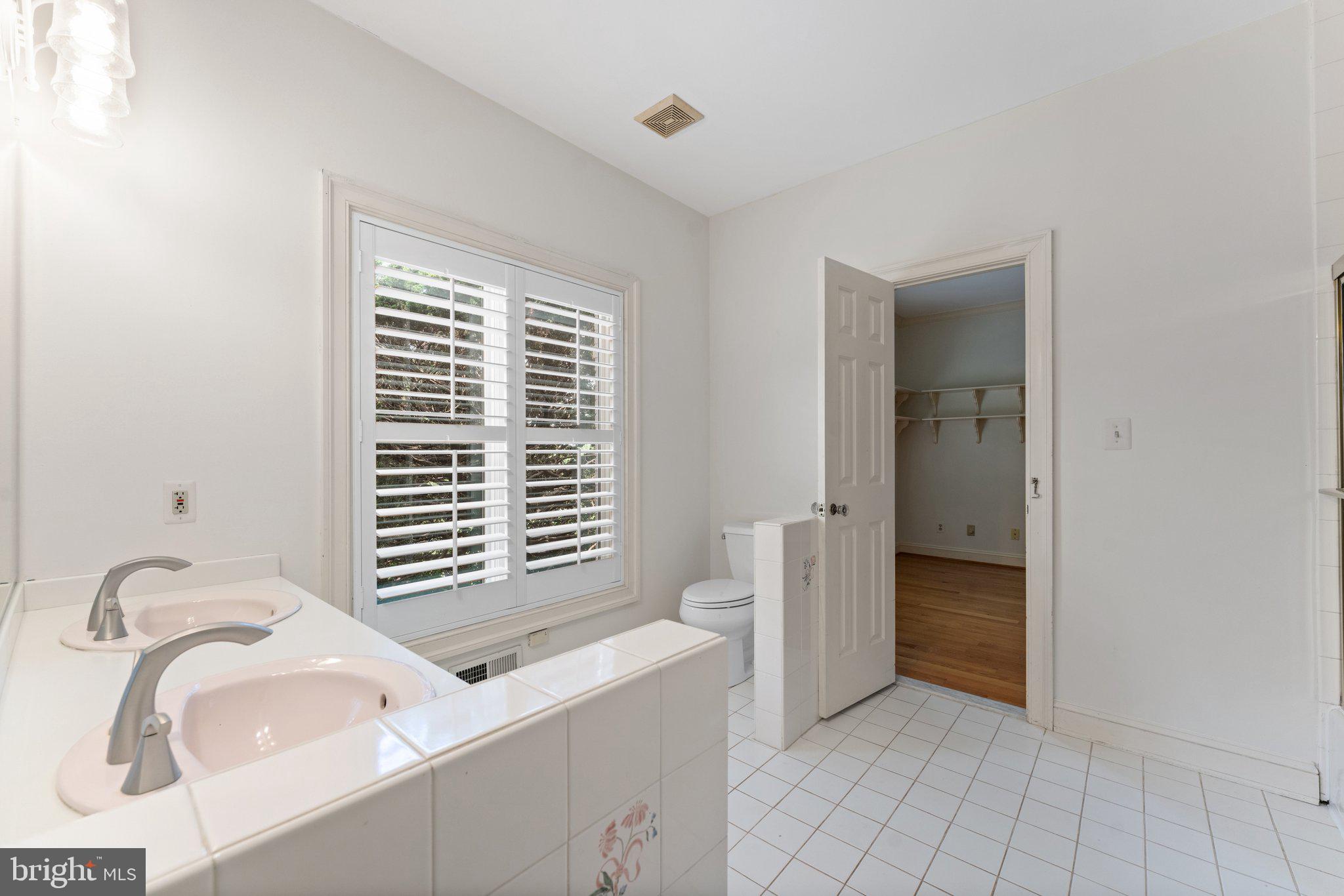 BRENT-TURF ACRES - Residential