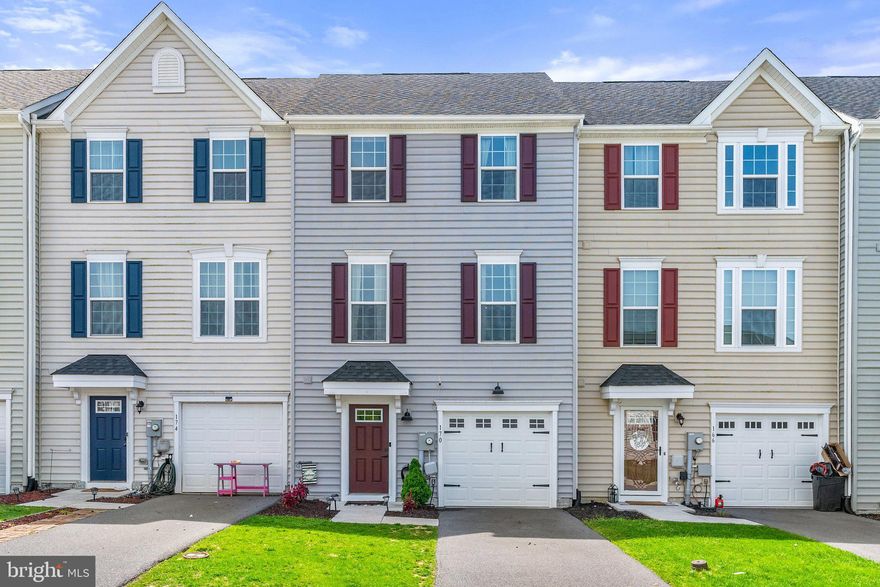 Welcome home to this beautiful 3-level townhome in the highly sought-after Potomac Station community. This move-in ready townhome features 3 bedrooms, 2 full and 1 half baths and  is one of the largest townhomes this community has to offer!!!! The entry level features access to the garage, and a large open-concept rec room/ basement  with a half bath and endless possibilities. On the main level you are greeted by an open-concept kitchen with a gourmet island, granite countertops, stainless steel appliances, a walk out deck and large fenced in back yard.  On the third level you'll find the full-size laundry closet and 3 bedrooms. The owner’s suite features a walk-in closet, a deluxe owners bathroom with dual vanities, tiled shower and a separate large soaking tub. The two additional bedrooms are spacious with ample closet space. The purchase of this home will include the large dining table, bar, and washer and dryer. This one won't last long so schedule your showing today!