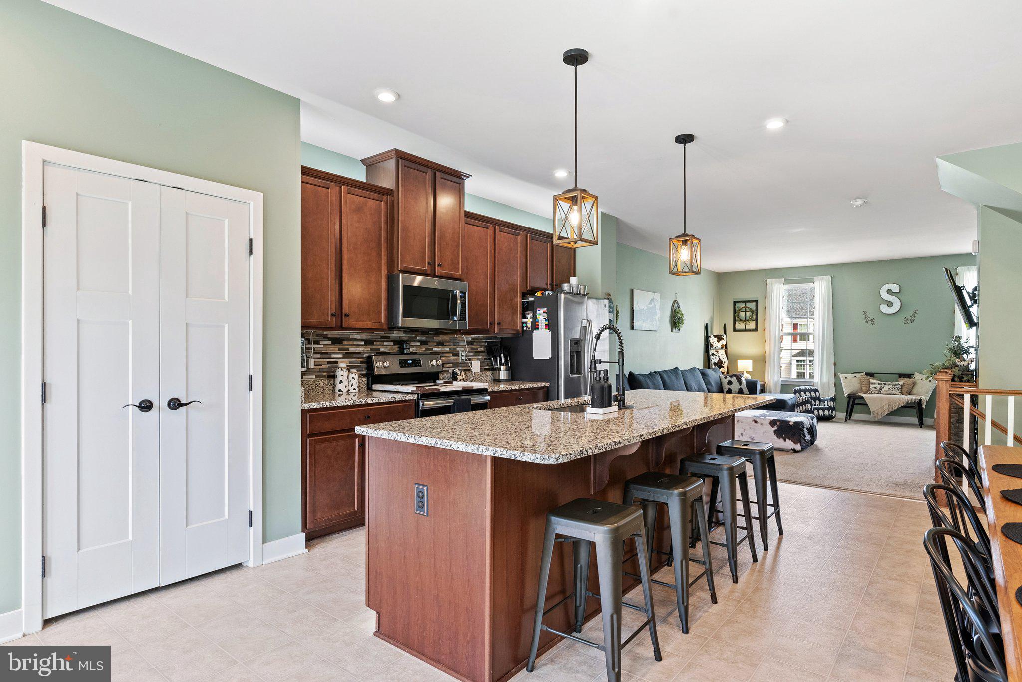 POTOMAC STATION - Residential